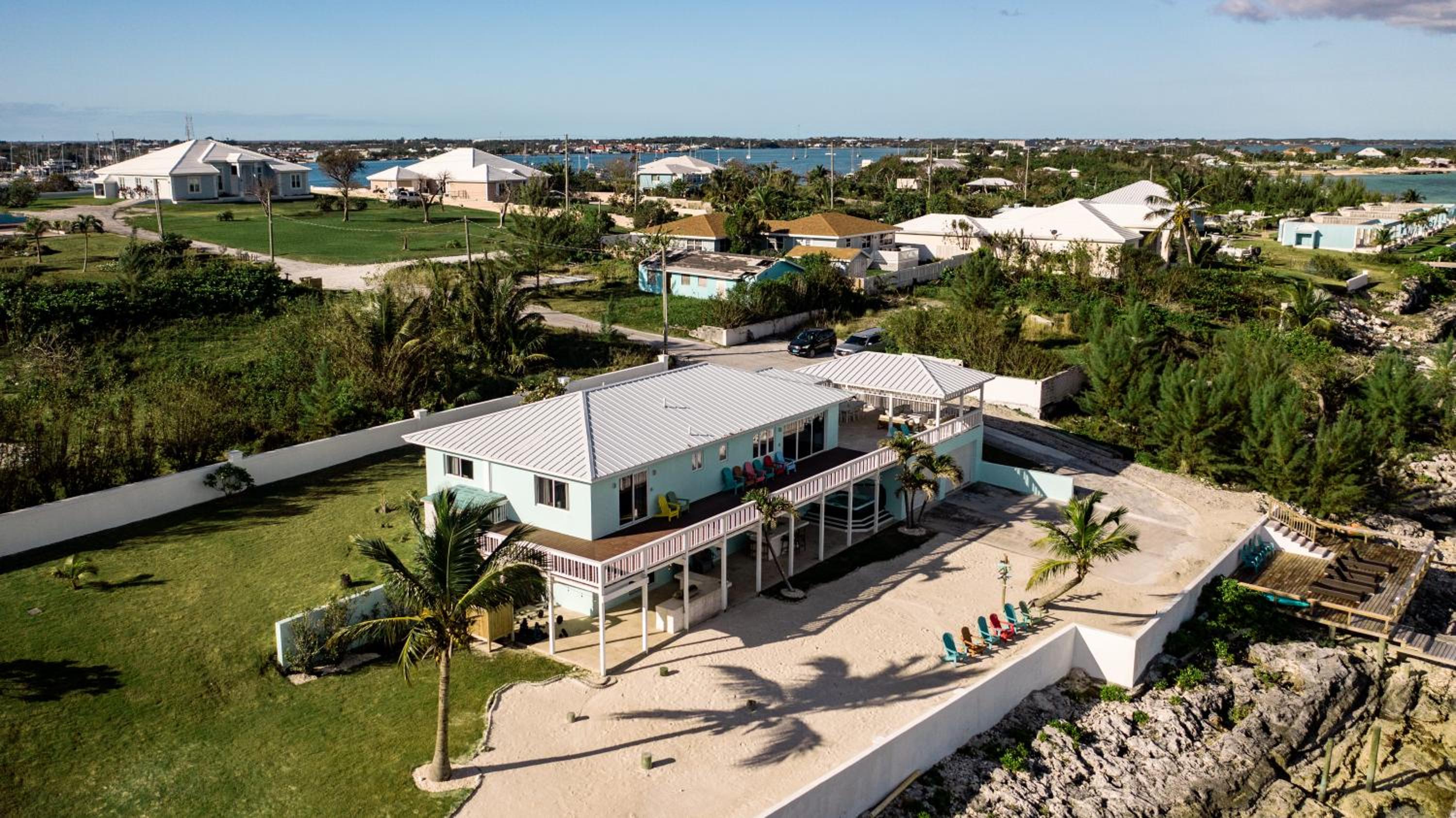 Private Oceanfront, beach, dock and Hottub - The Perky Pelican - Property Image 2