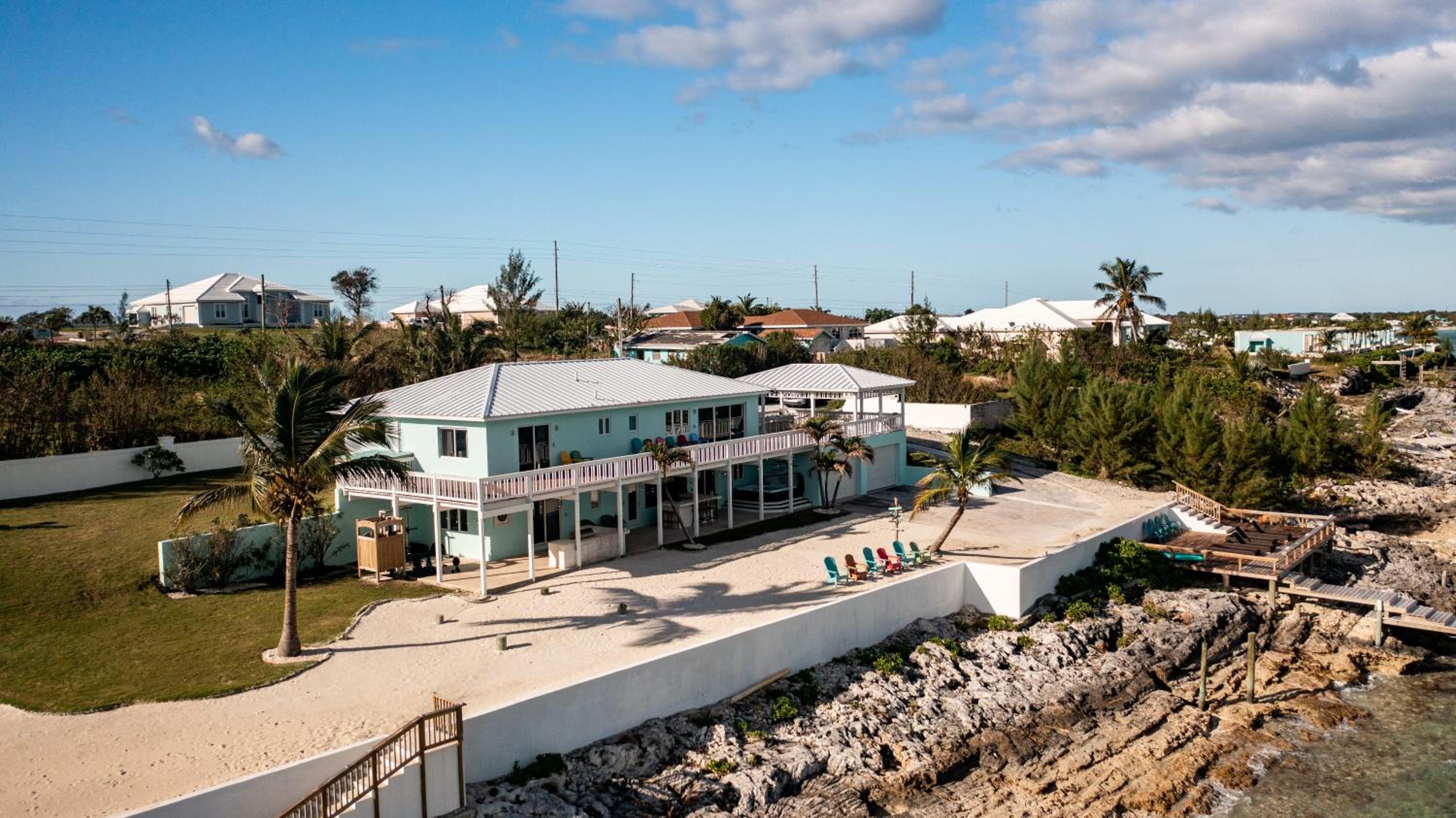 Private Oceanfront, beach, dock and Hottub - The Perky Pelican - Property Image 7
