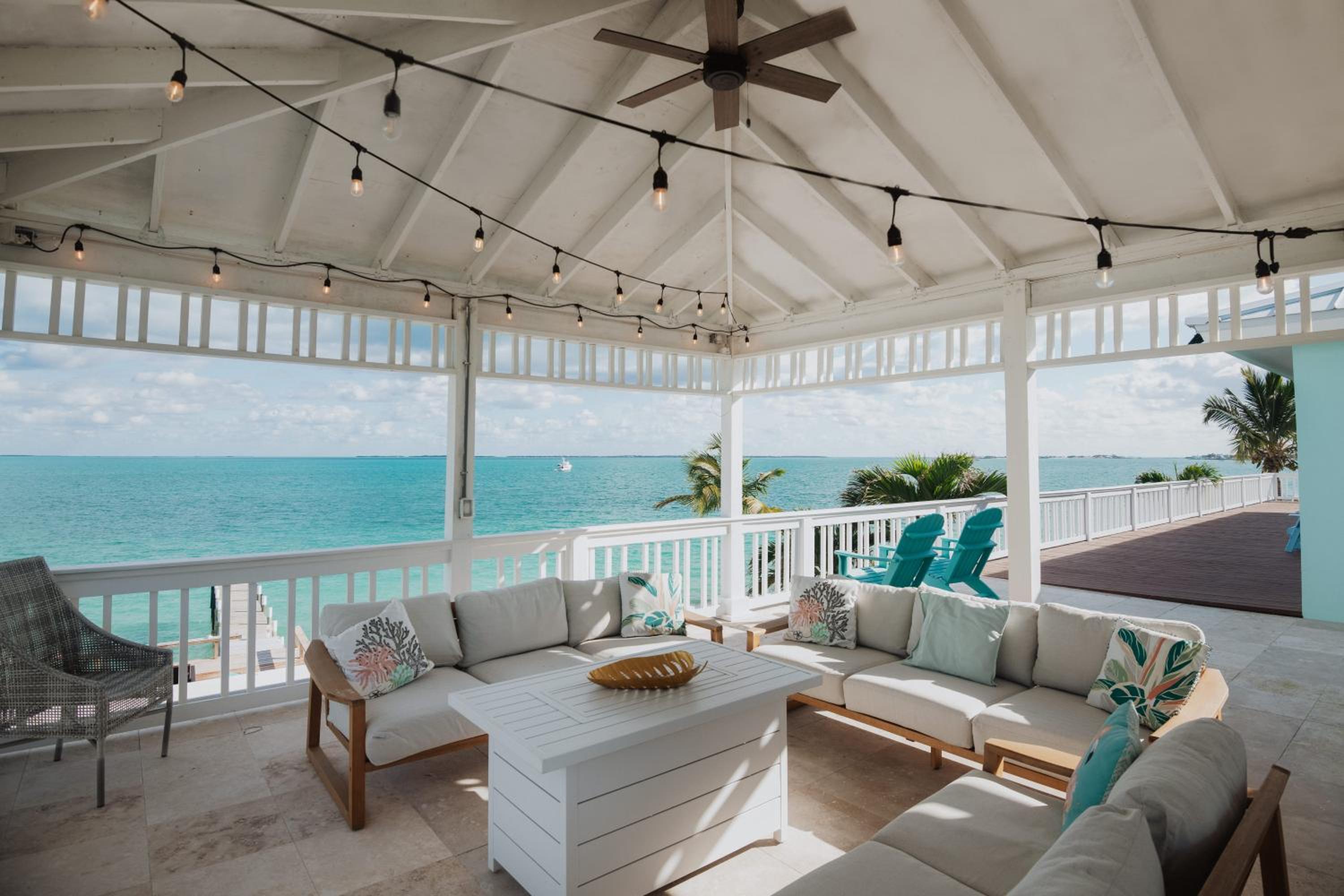 Private Oceanfront, beach, dock and Hottub - The Perky Pelican - Property Image 1