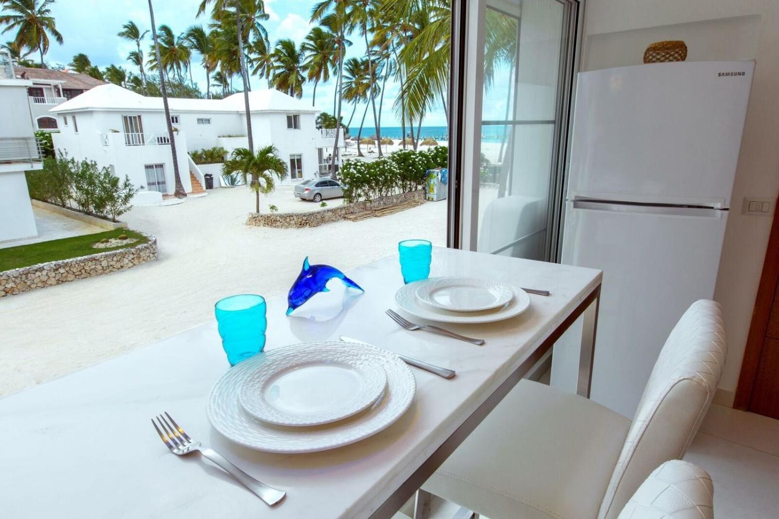 CORAL VILLAS Private Beach Resort and Spa