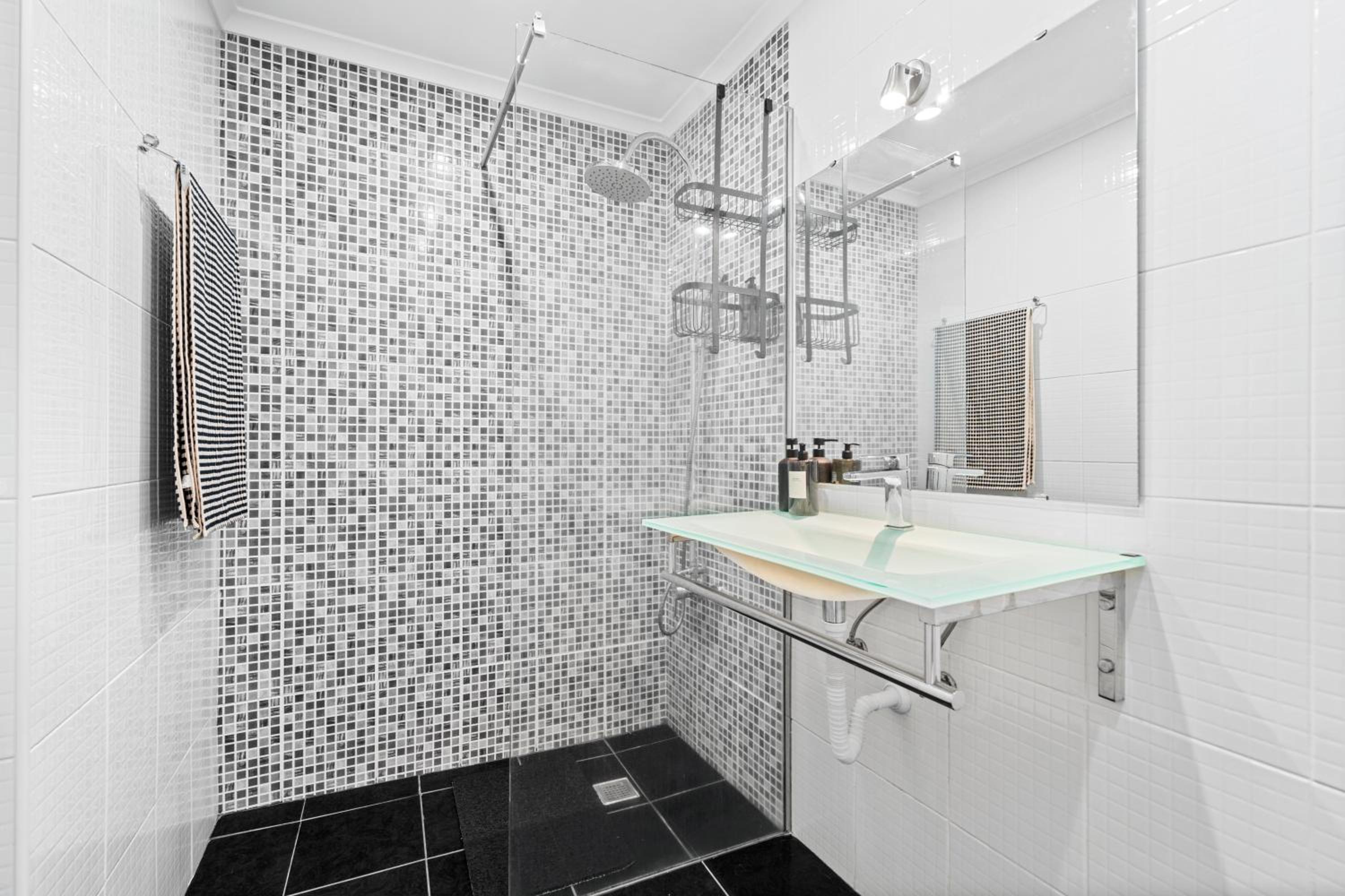 Cozy City Center Apartment in Funchal view 4