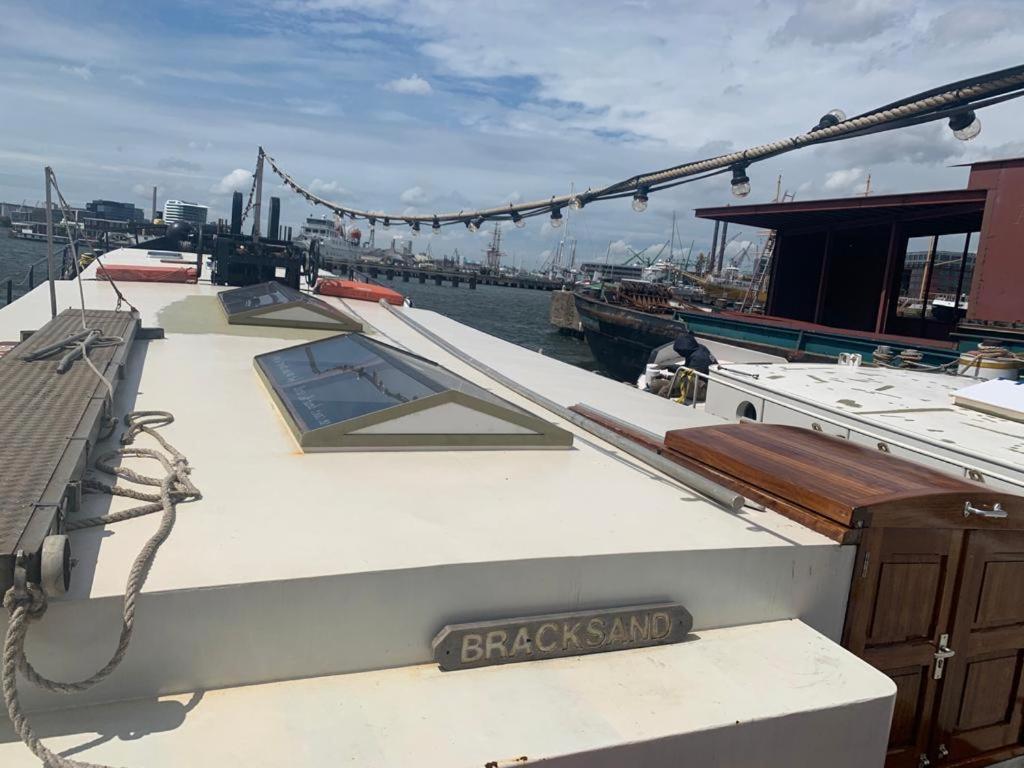 Hotelschip Amsterdam City, in de zomer én de winter!
