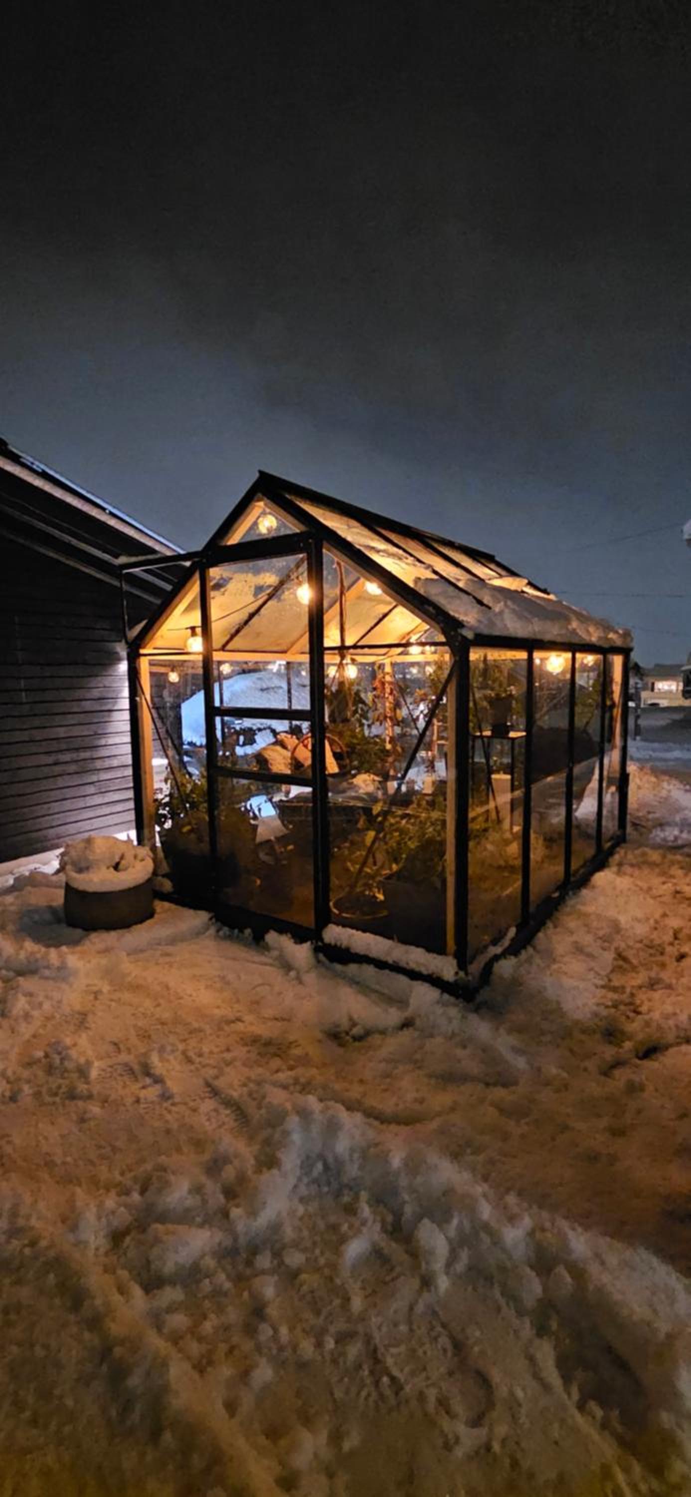 Apartment in Tromsø, located between the Arctic Cathedral and The Cable Car view 4