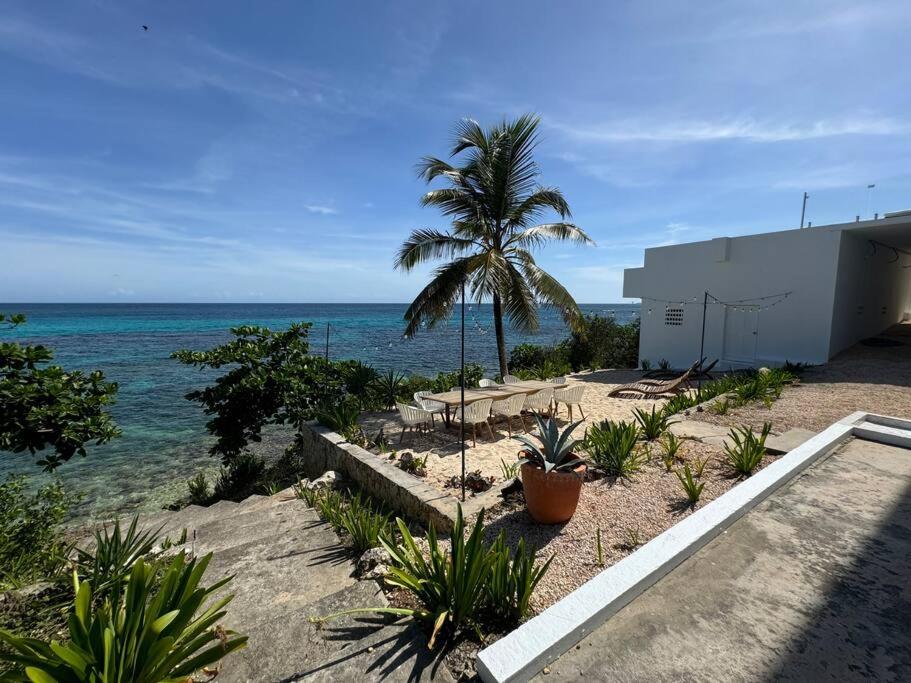 Beautiful Resort-Style Home !!!