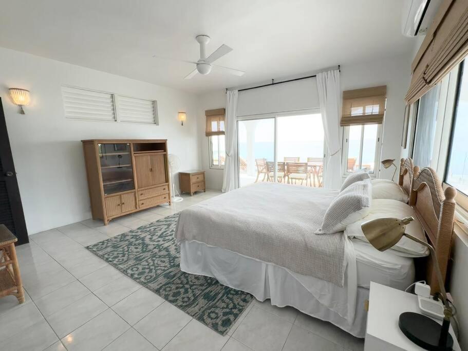 Beautiful Resort-Style Home !!!