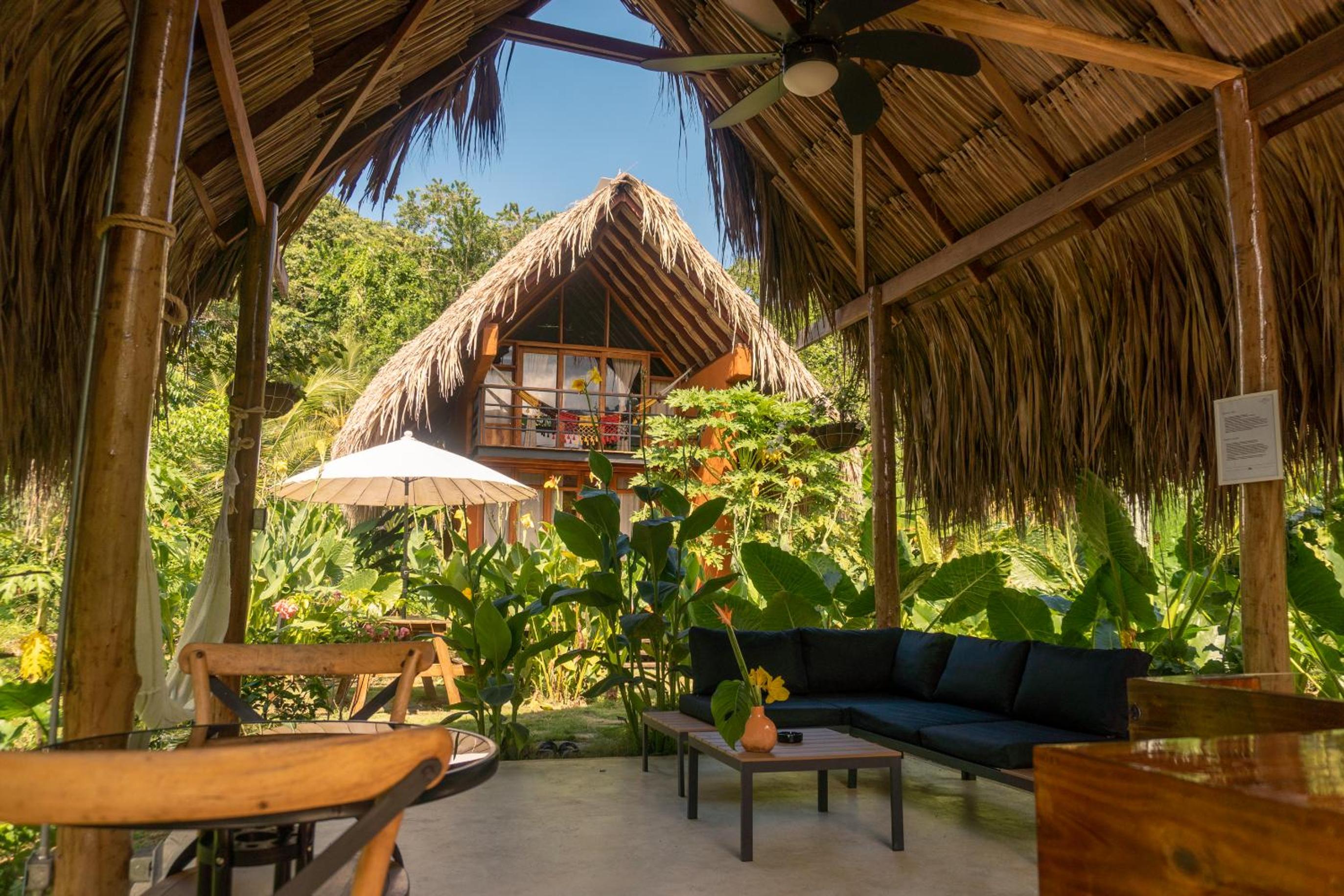 Cabañas con Jacuzzi, Tayrona vía Palomino - Villa Puy