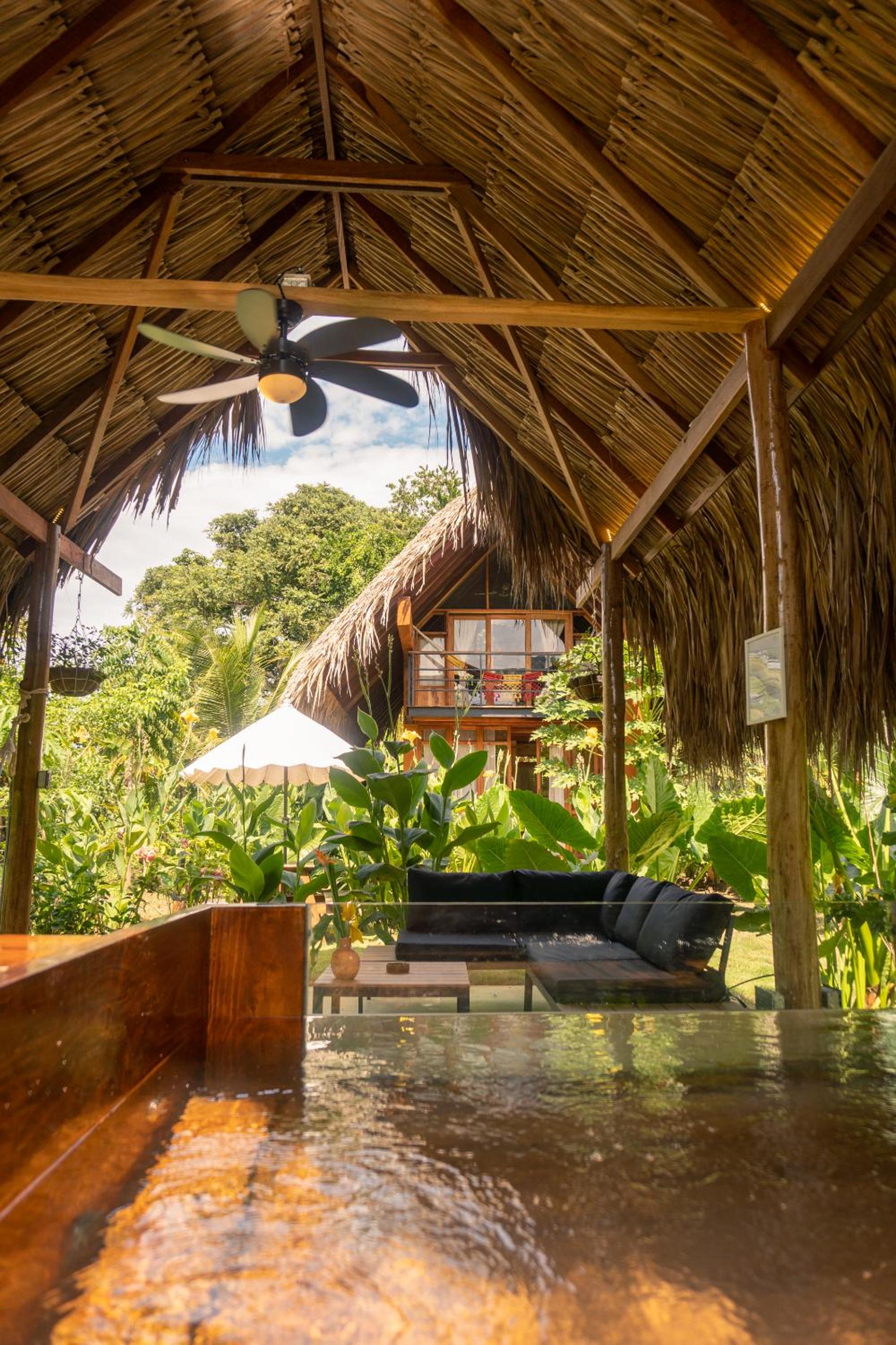 Cabañas con Jacuzzi, Tayrona vía Palomino - Villa Puy
