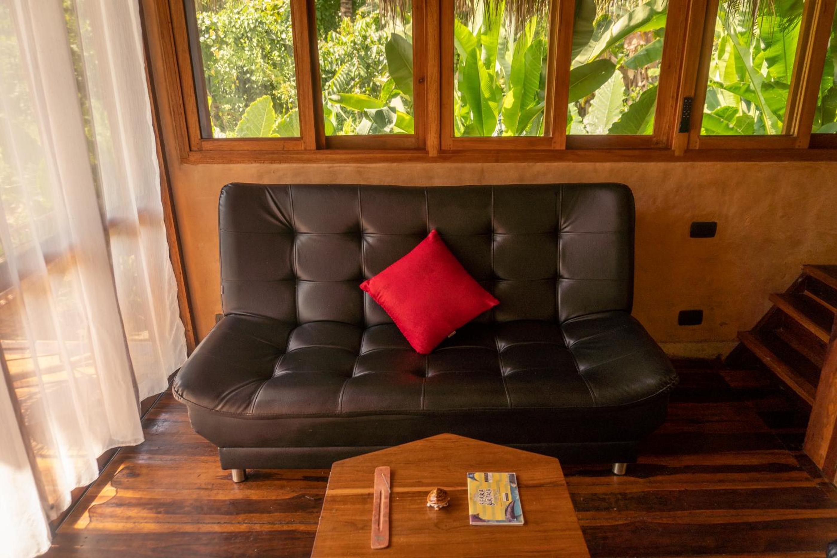 Cabañas con Jacuzzi, Tayrona vía Palomino - Villa Puy