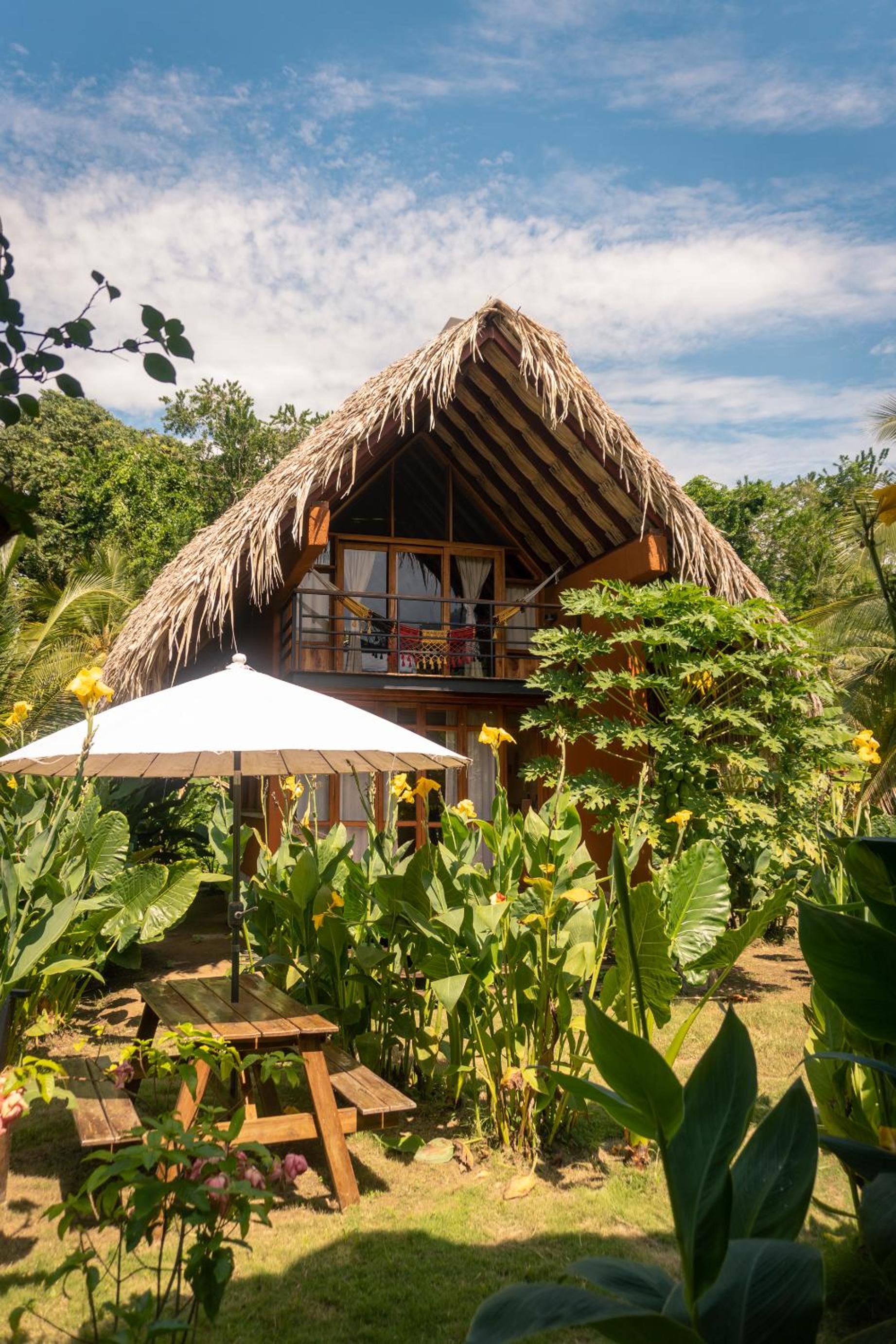 Cabañas con Jacuzzi, Tayrona vía Palomino - Villa Puy