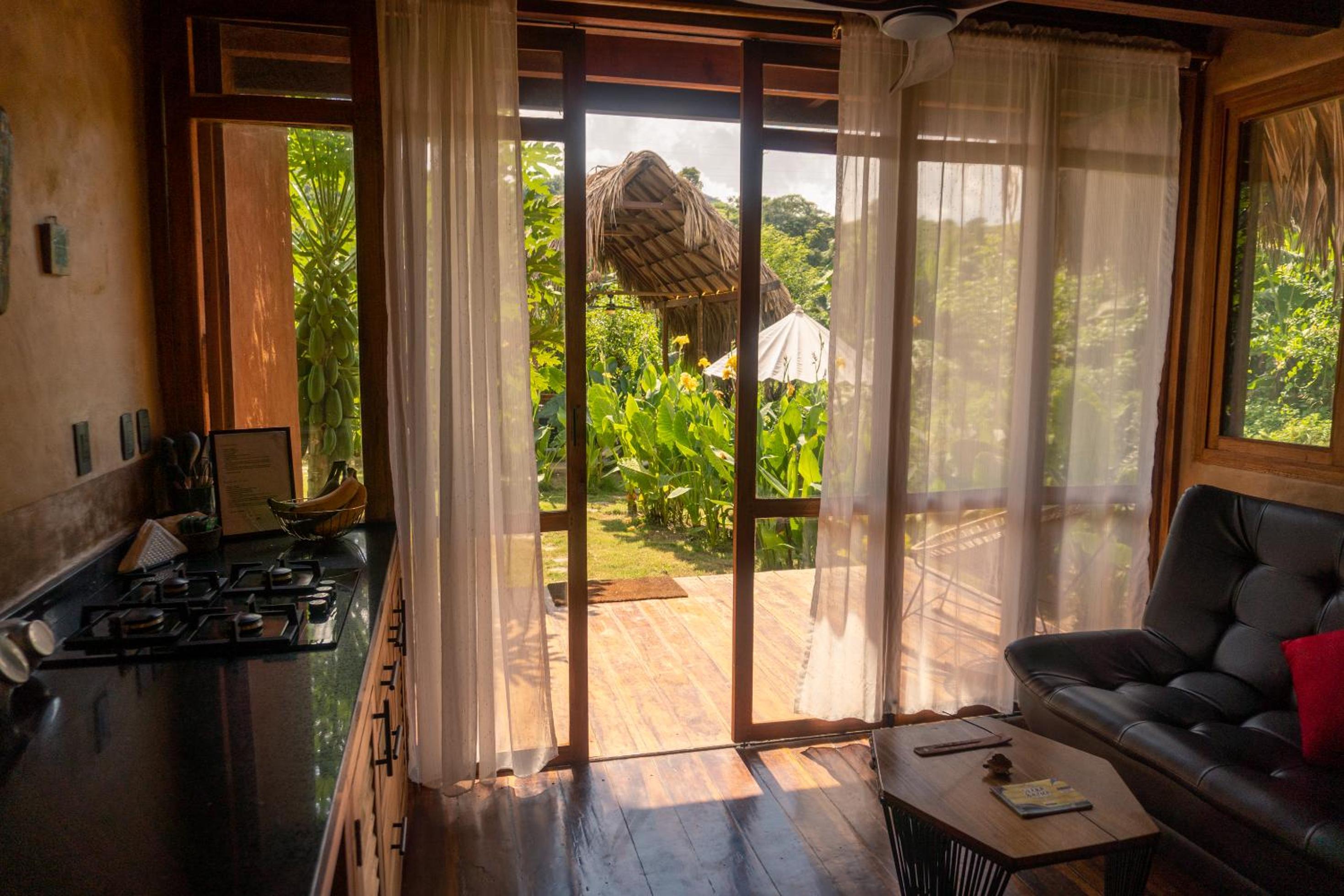 Cabañas con Jacuzzi, Tayrona vía Palomino - Villa Puy