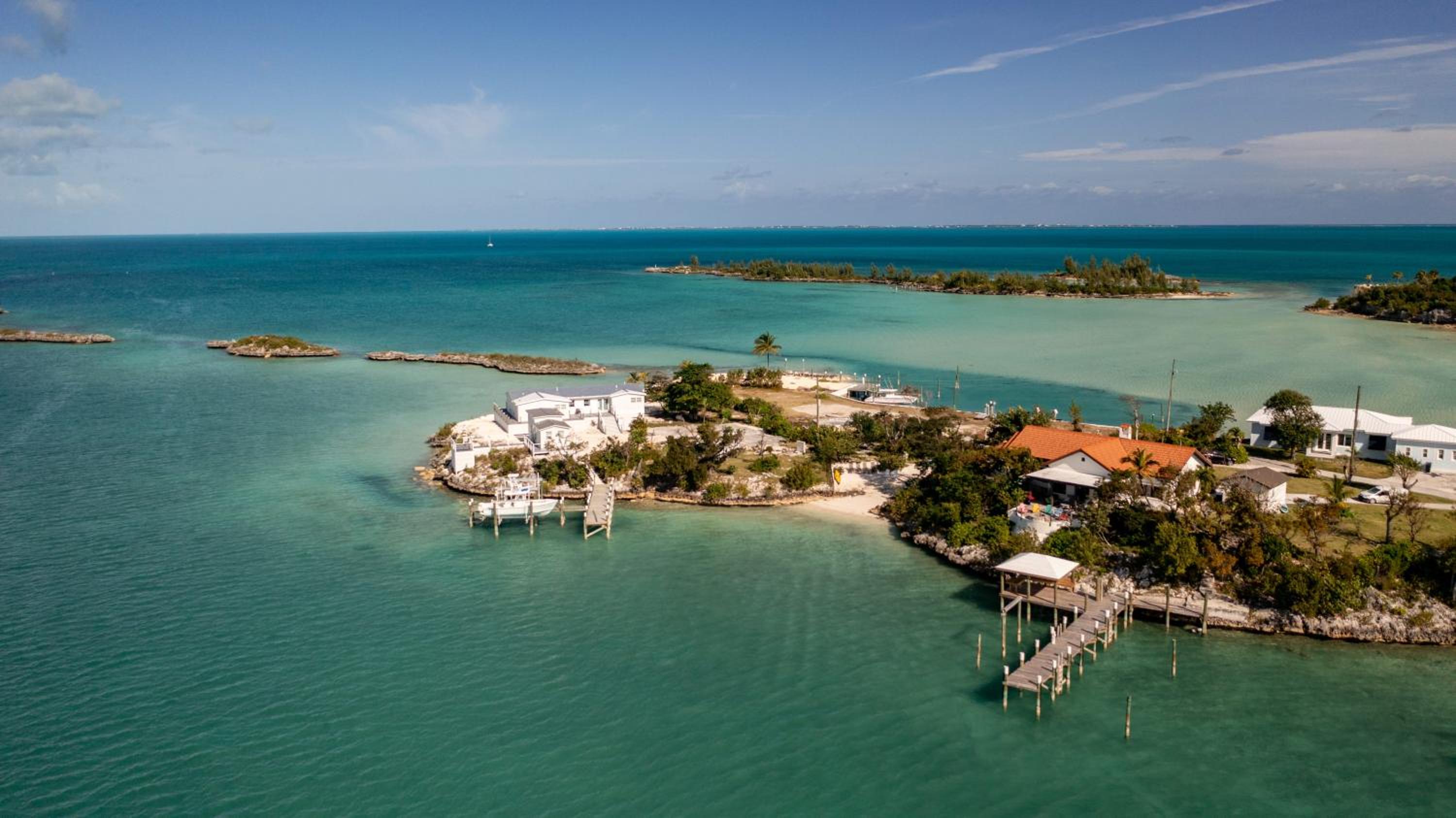 Harbour Beach Villa - large dock & great views!