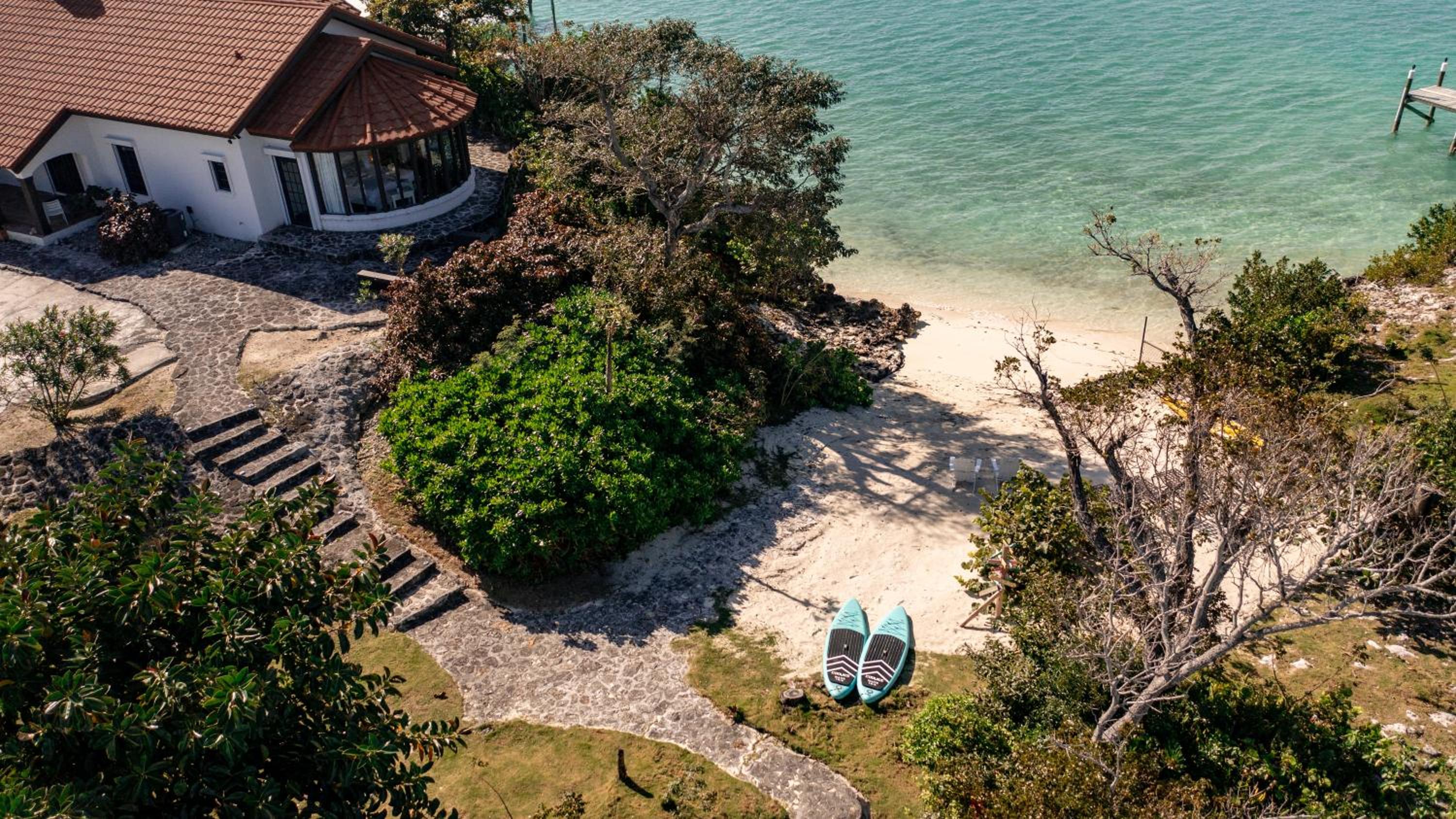 Abacos Vacations - Harbour Beach Villa - large dock  great views! - Property Image 2