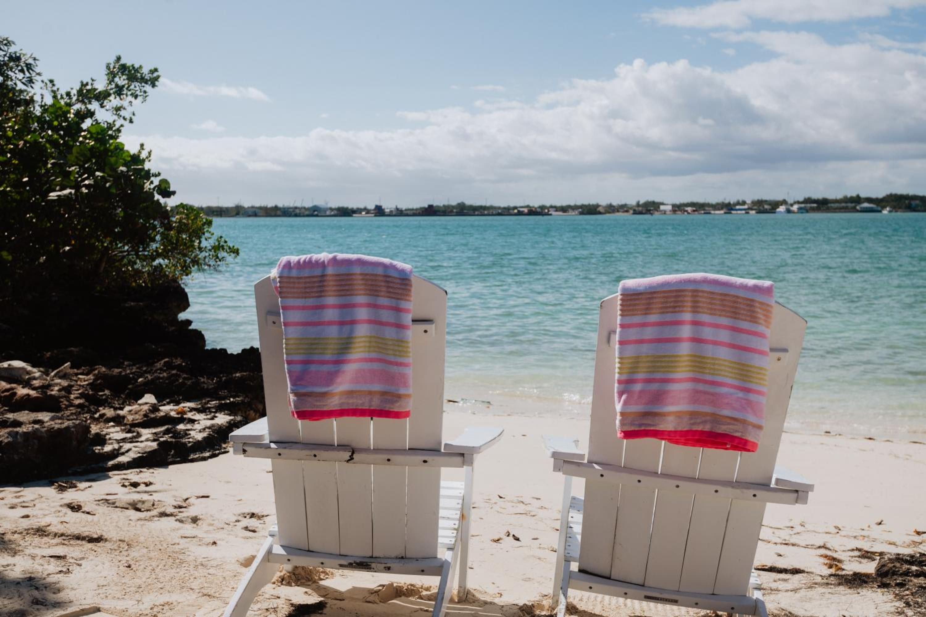 Abacos Vacations - Harbour Beach Villa - large dock  great views! - Property Image 4