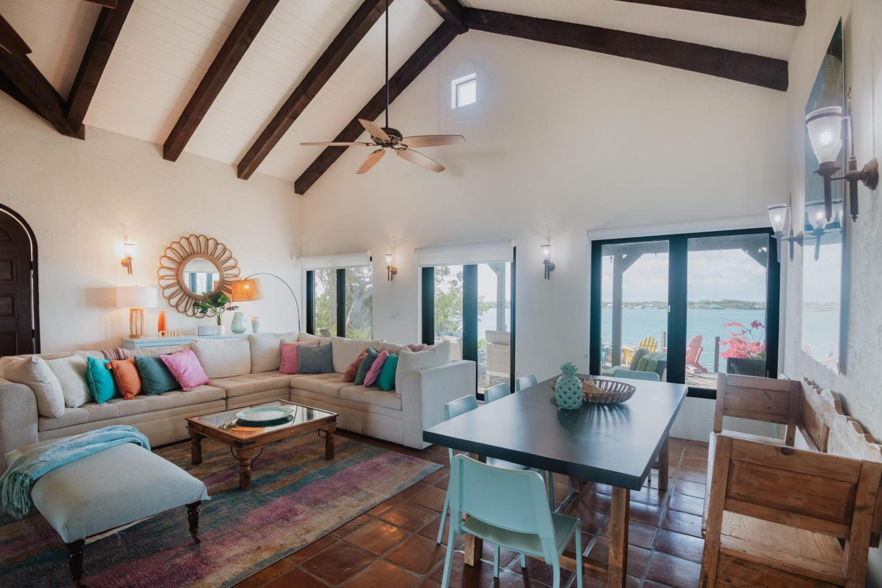 Harbour Beach Villa - large dock  great views! - Property Image 9