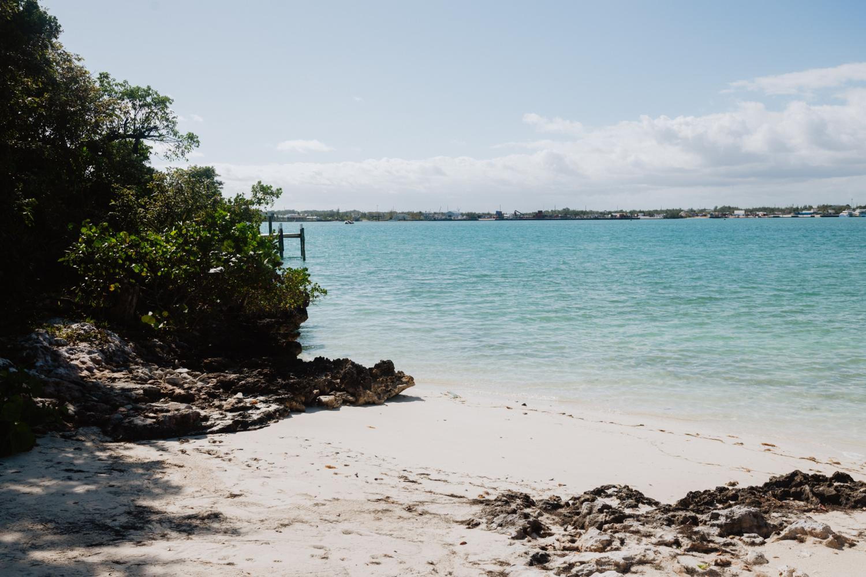 Abacos Vacations - Harbour Beach Villa - large dock  great views! - Property Image 5