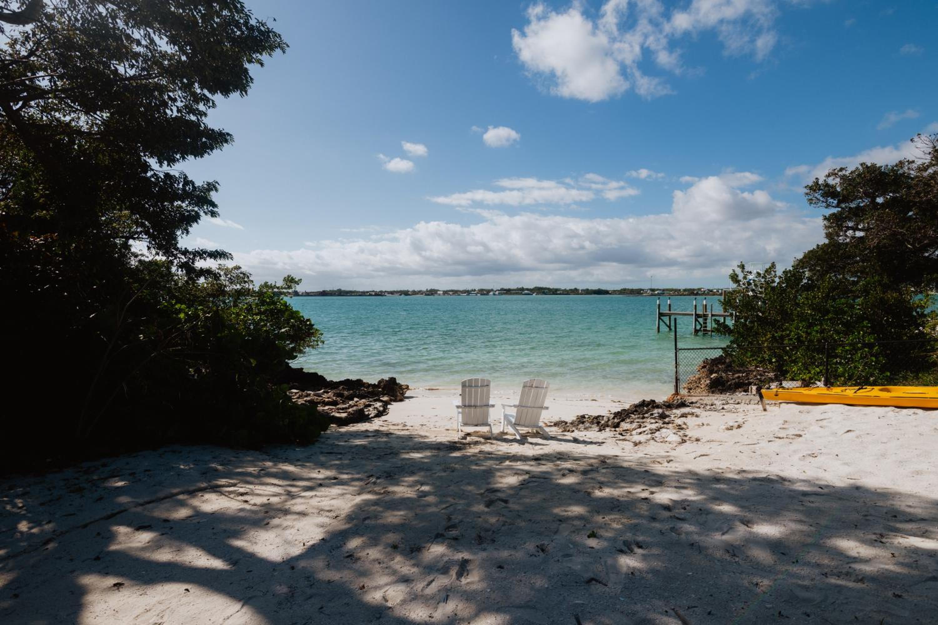Harbour Beach Villa - large dock & great views!