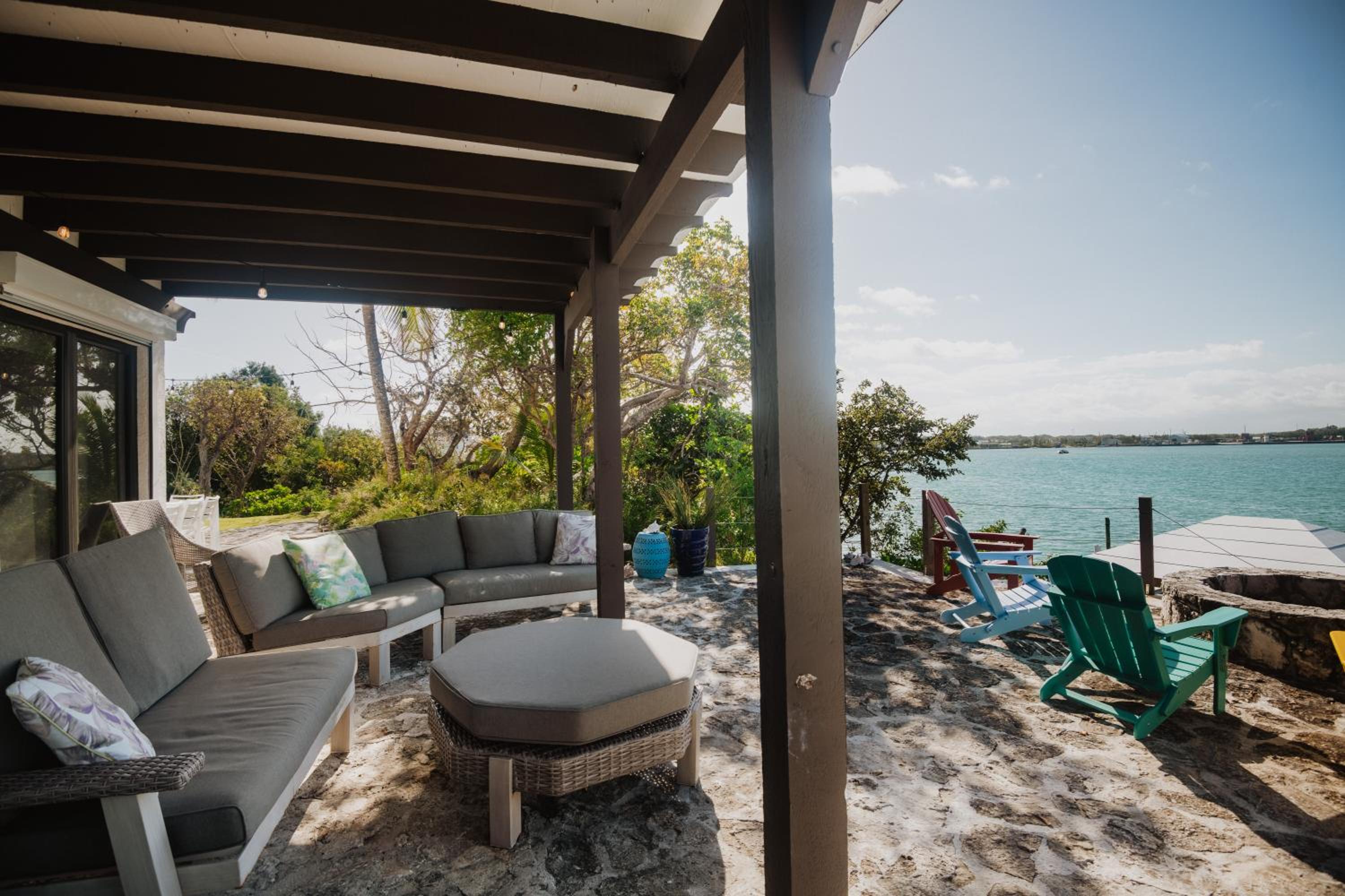 Harbour Beach Villa - large dock & great views!