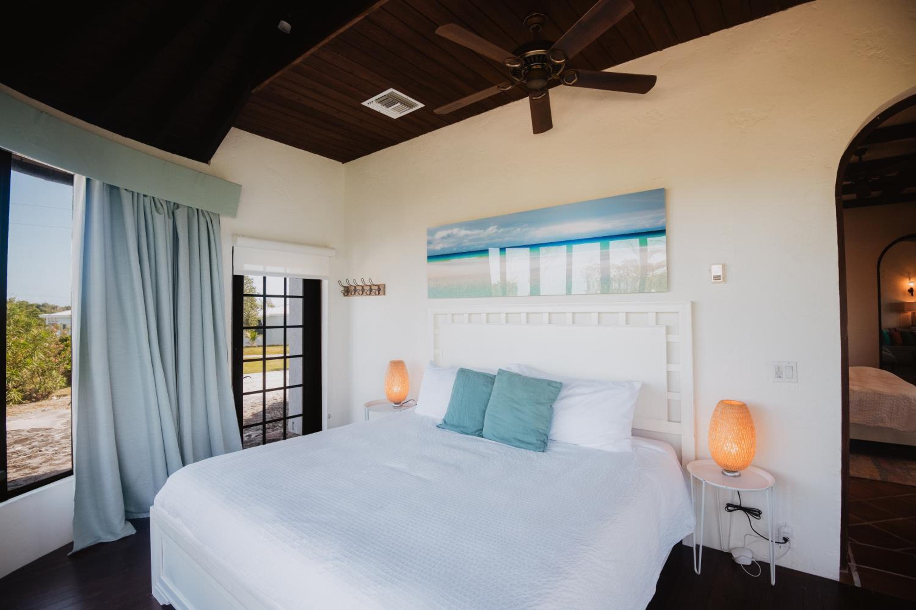 Harbour Beach Villa - large dock & great views!