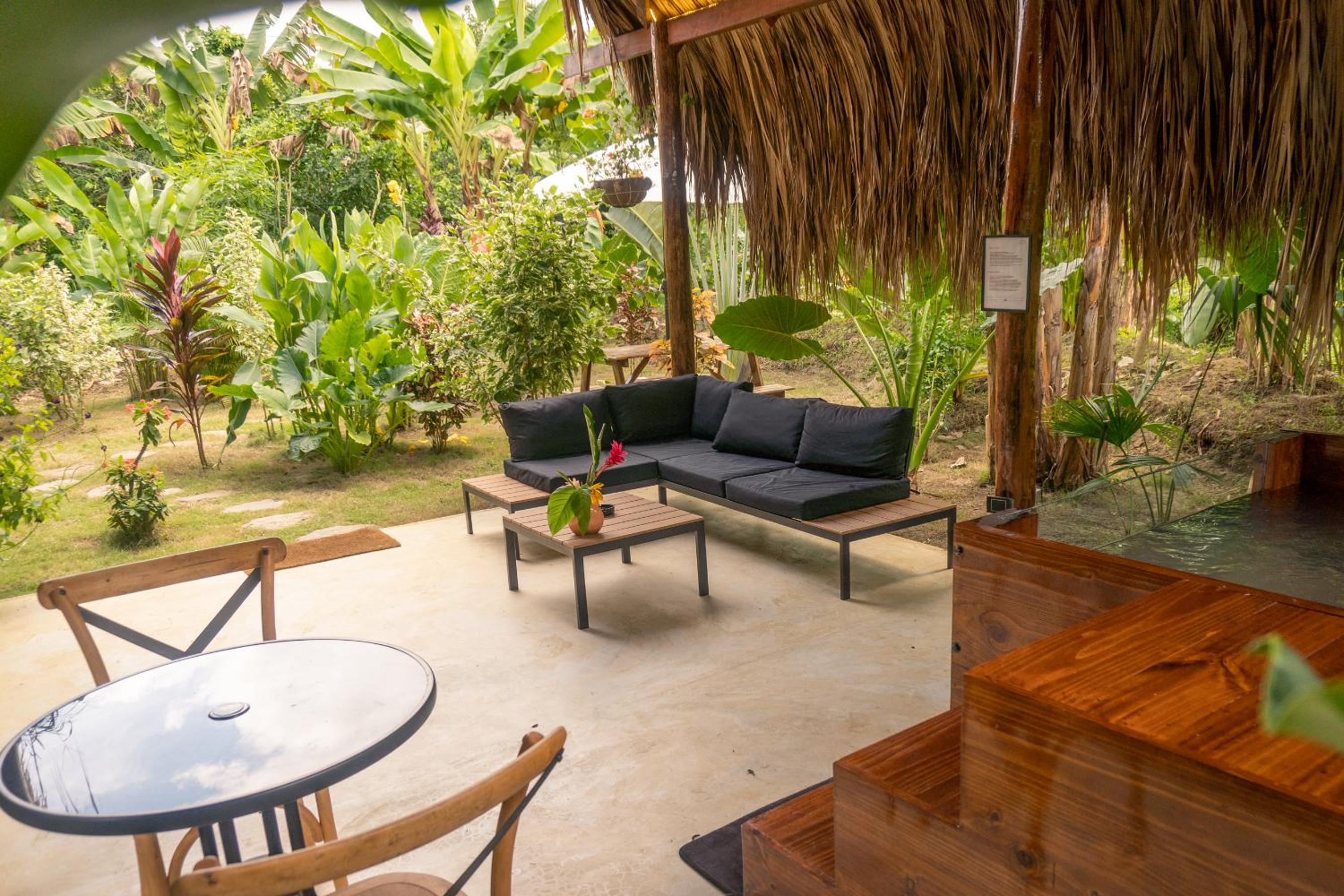 Cabañas con Jacuzzi, Tayrona vía Palomino - Villa Puy