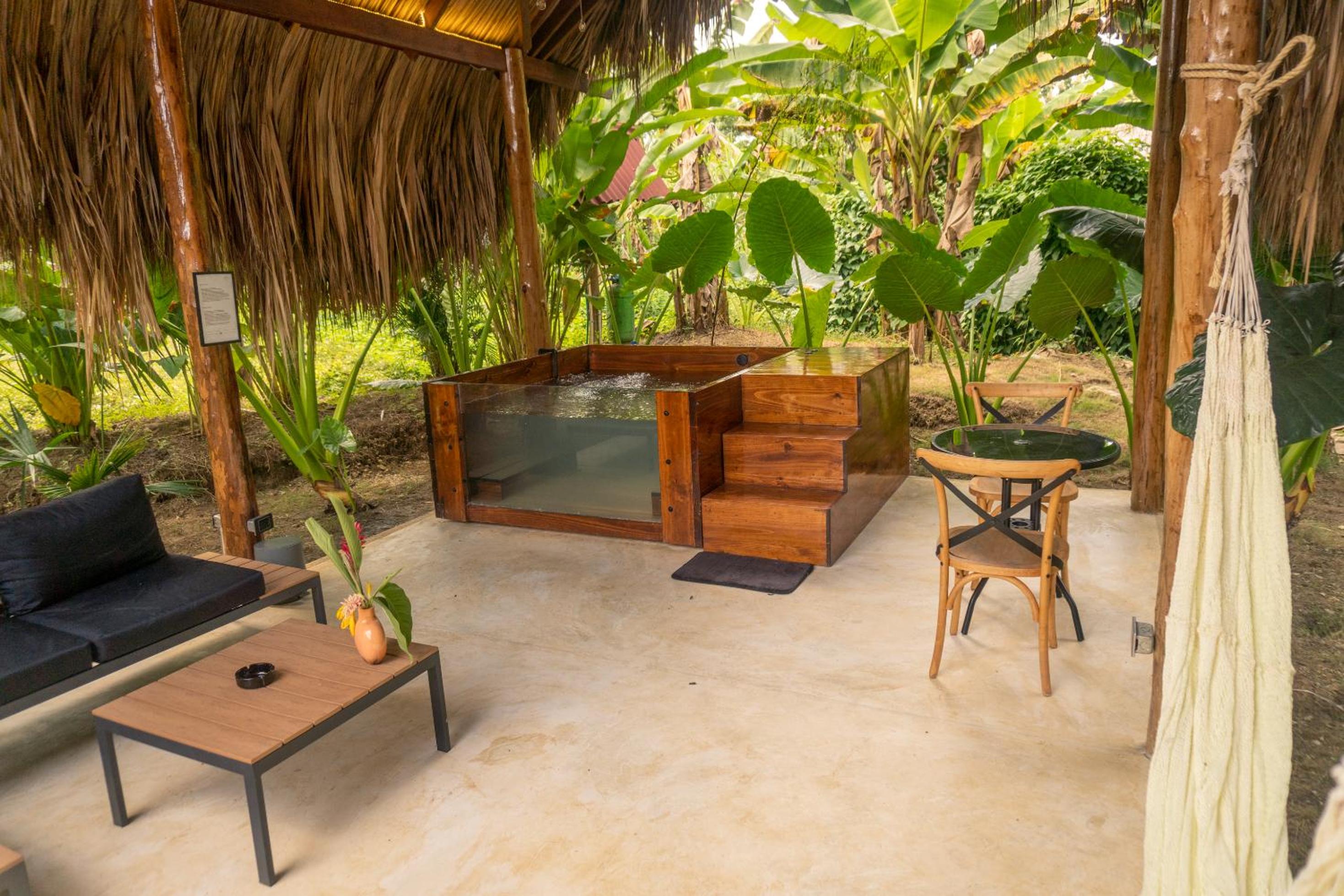 Cabañas con Jacuzzi, Tayrona vía Palomino - Villa Puy
