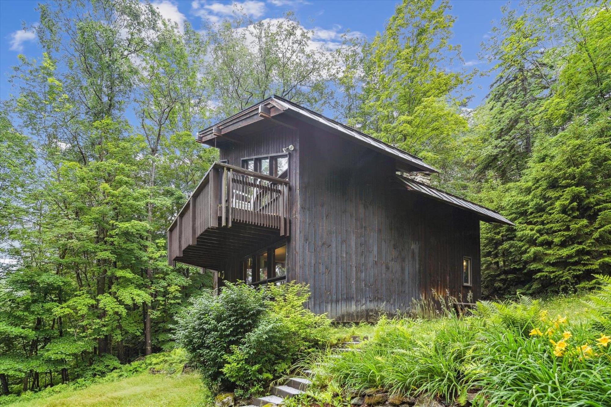 Perfect secluded 3 bedroom cozy getaway home Hawk Landing
