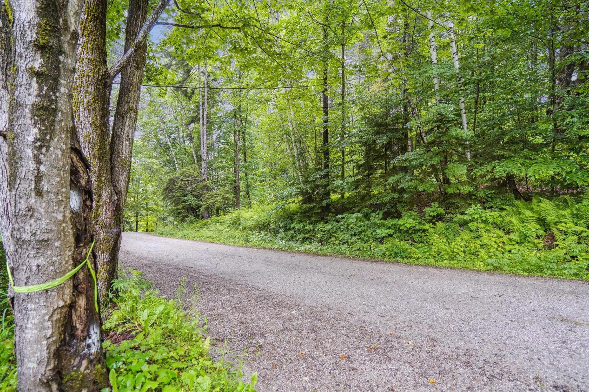 Perfect secluded 3 bedroom cozy getaway home Hawk Landing