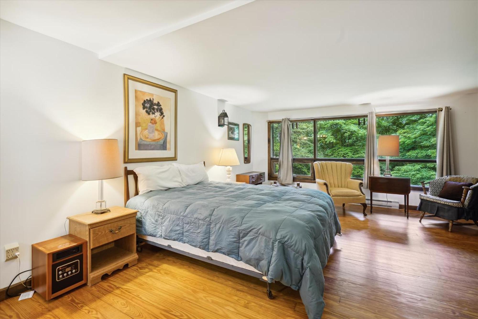 Perfect secluded 3 bedroom cozy getaway home Hawk Landing