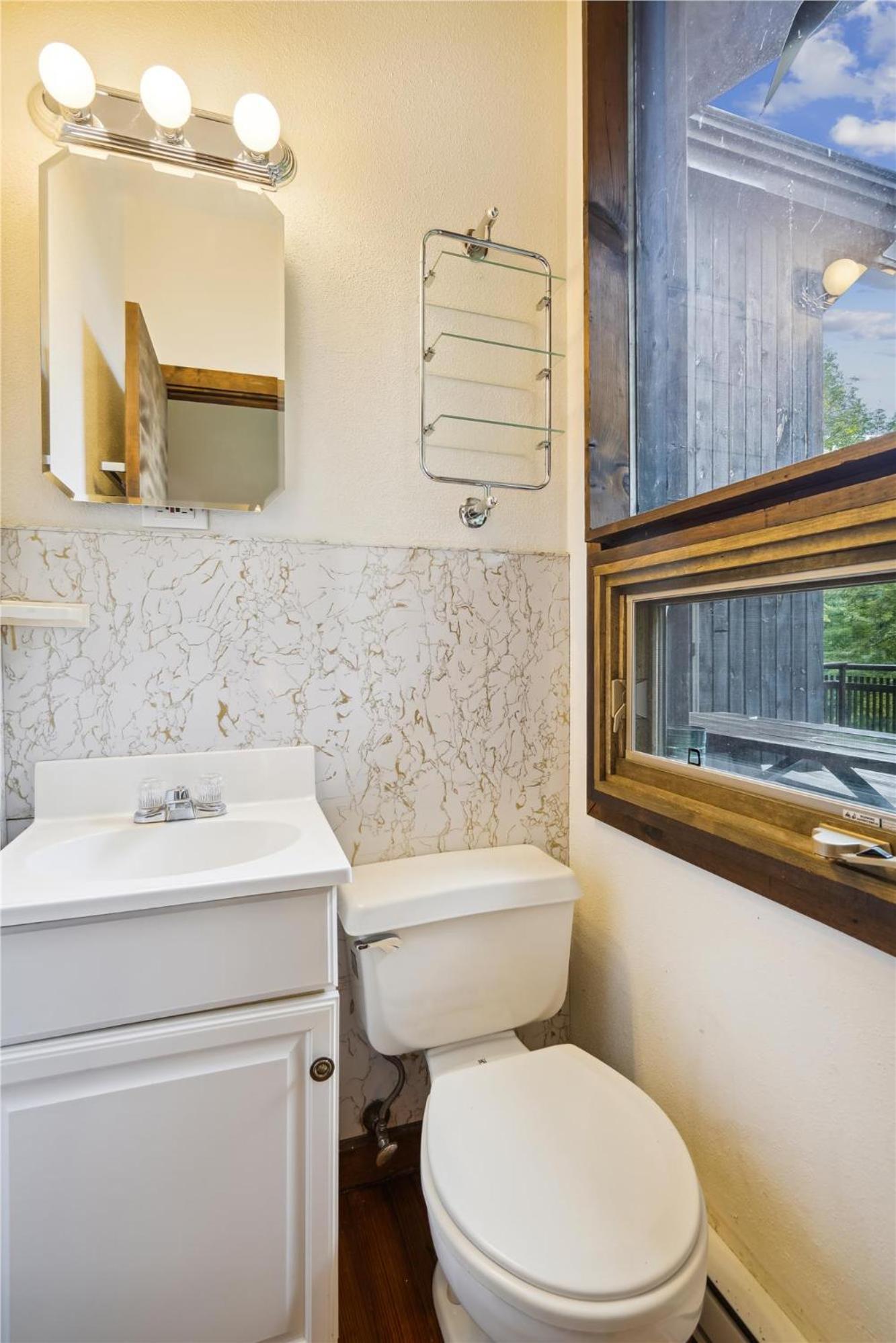 Perfect secluded 3 bedroom cozy getaway home Hawk Landing