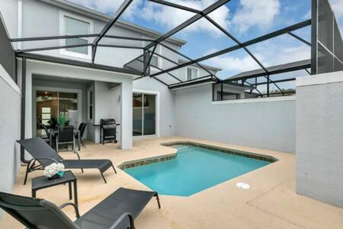 4BR PoolWaterpark Disney Storey Lake 4389QS view 5