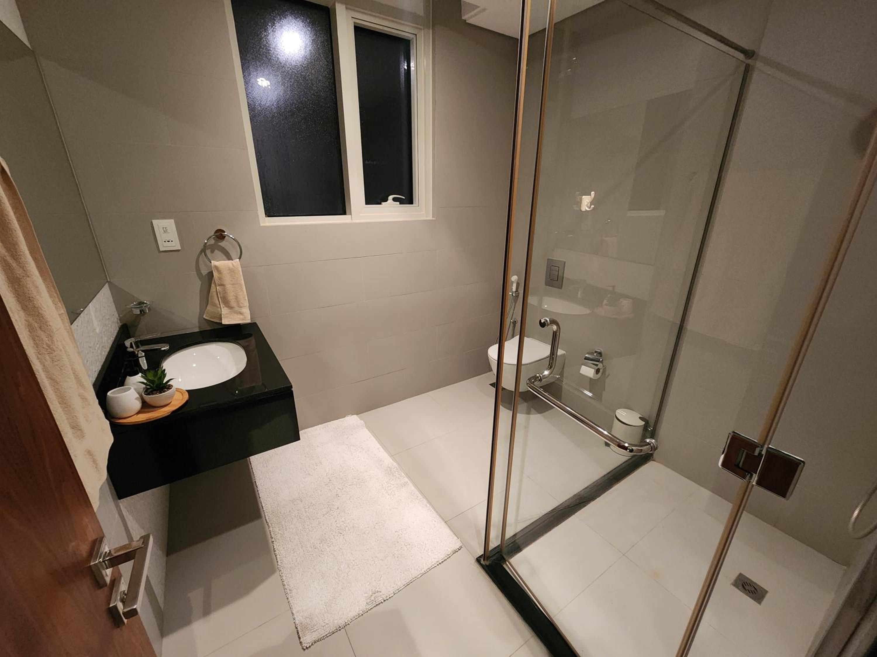 Stunning Sea View 3BR Duplex in Reef Island