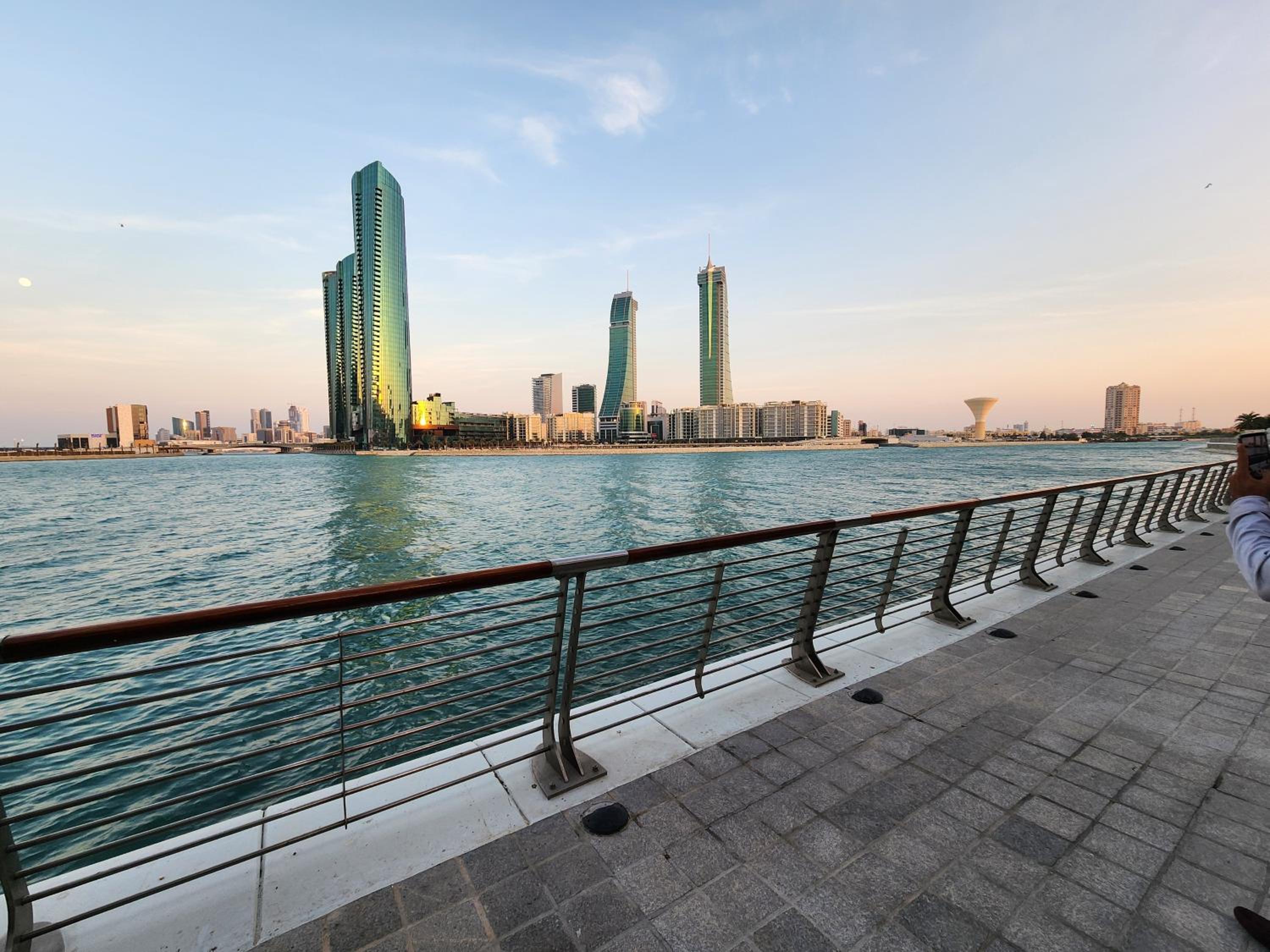 Stunning Sea View 3BR Duplex in Reef Island
