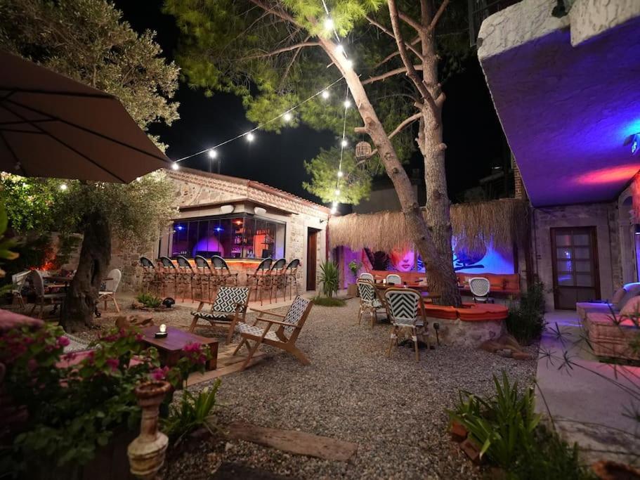 Chi House