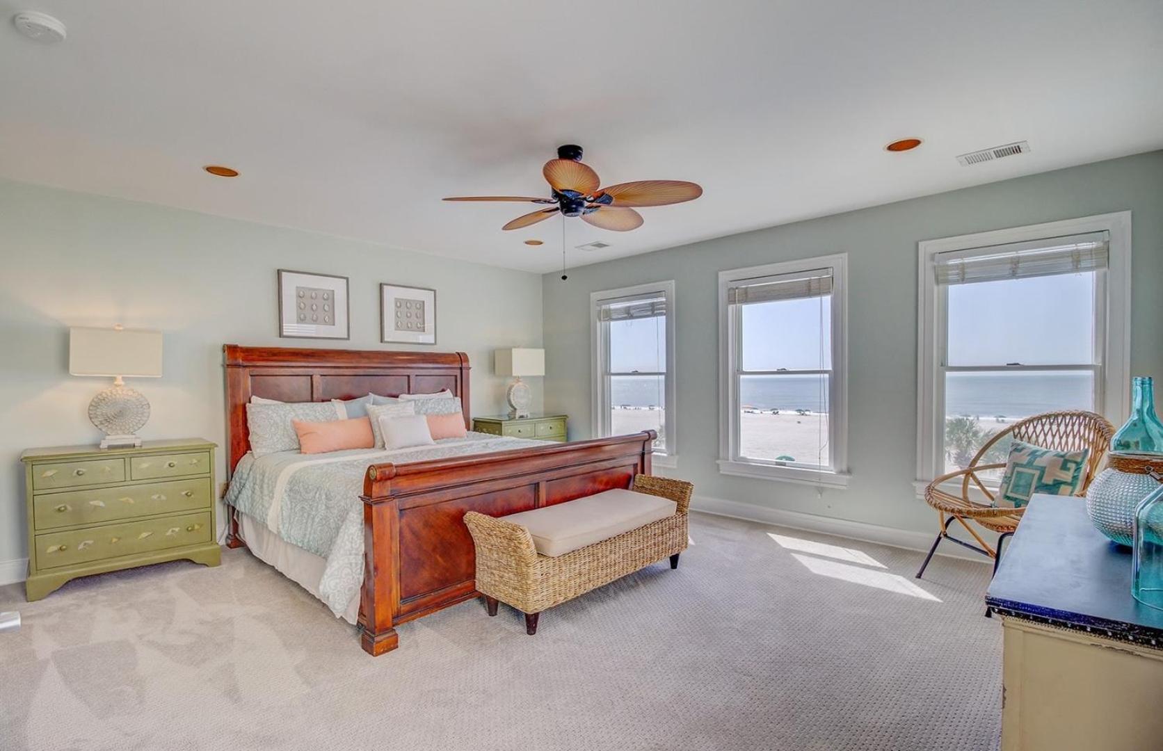 109 Grand Pavilion by AvantStay Beachfront Views