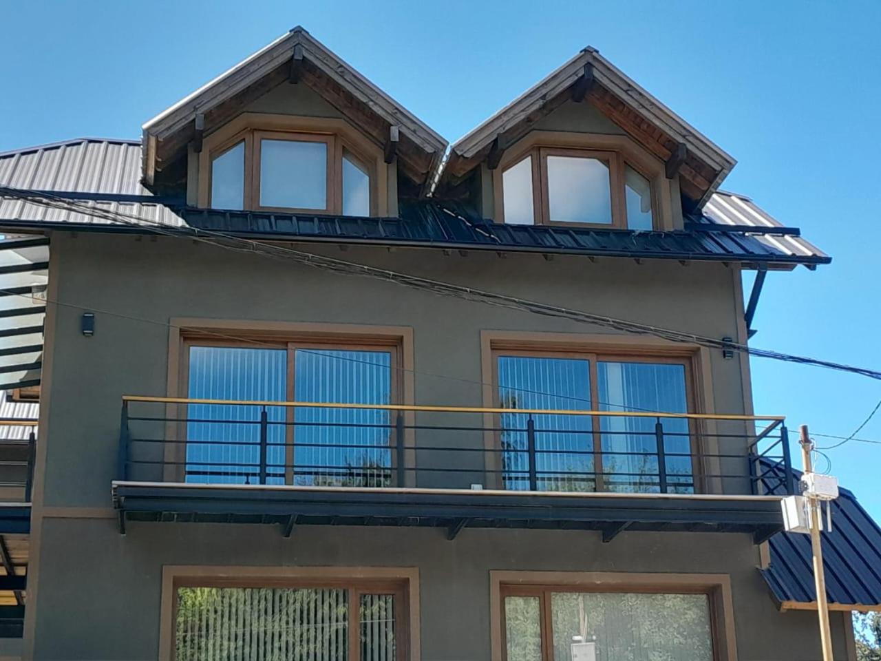 CIERVO - Dpto Villa la Angostura