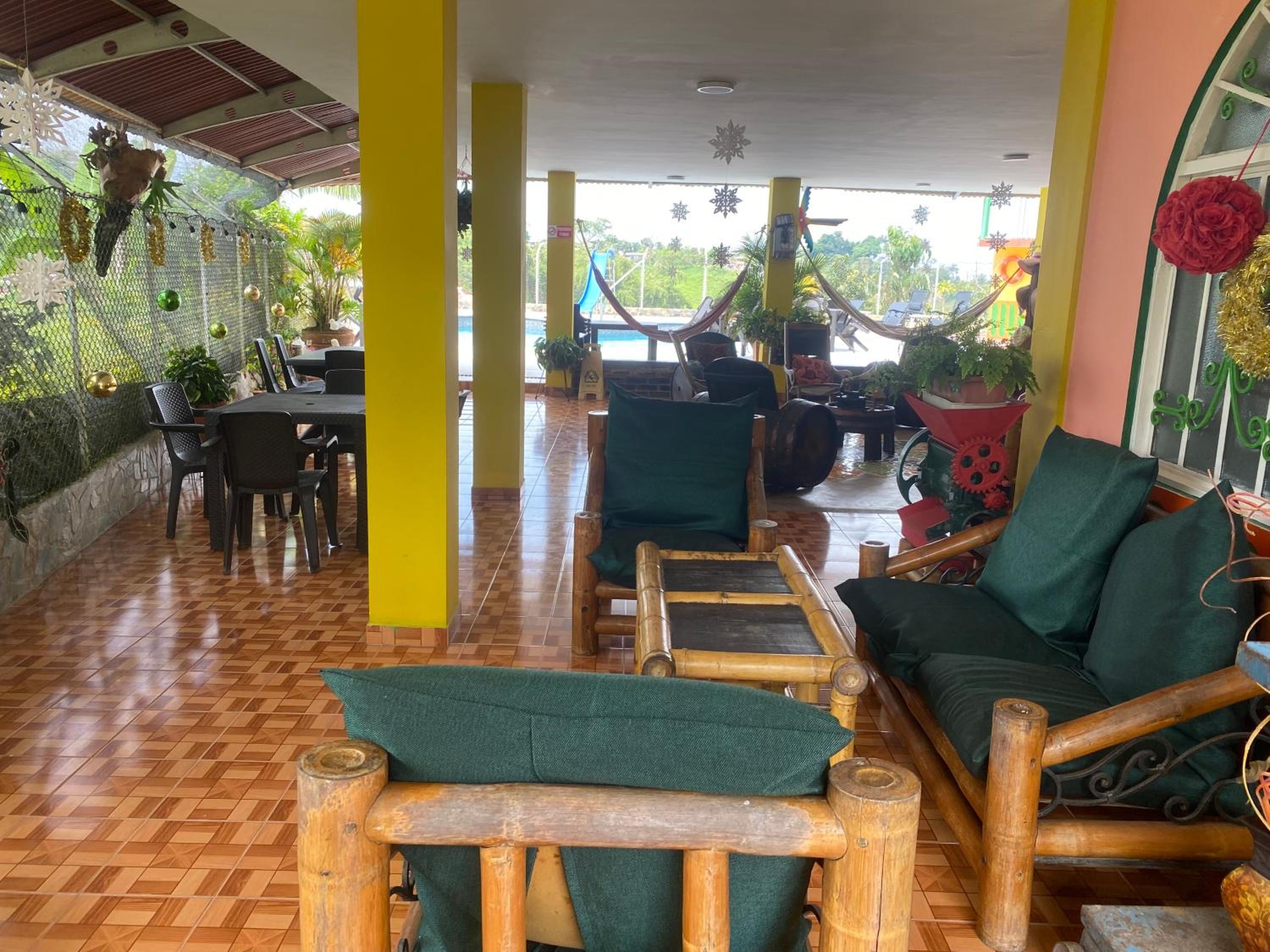 lounge