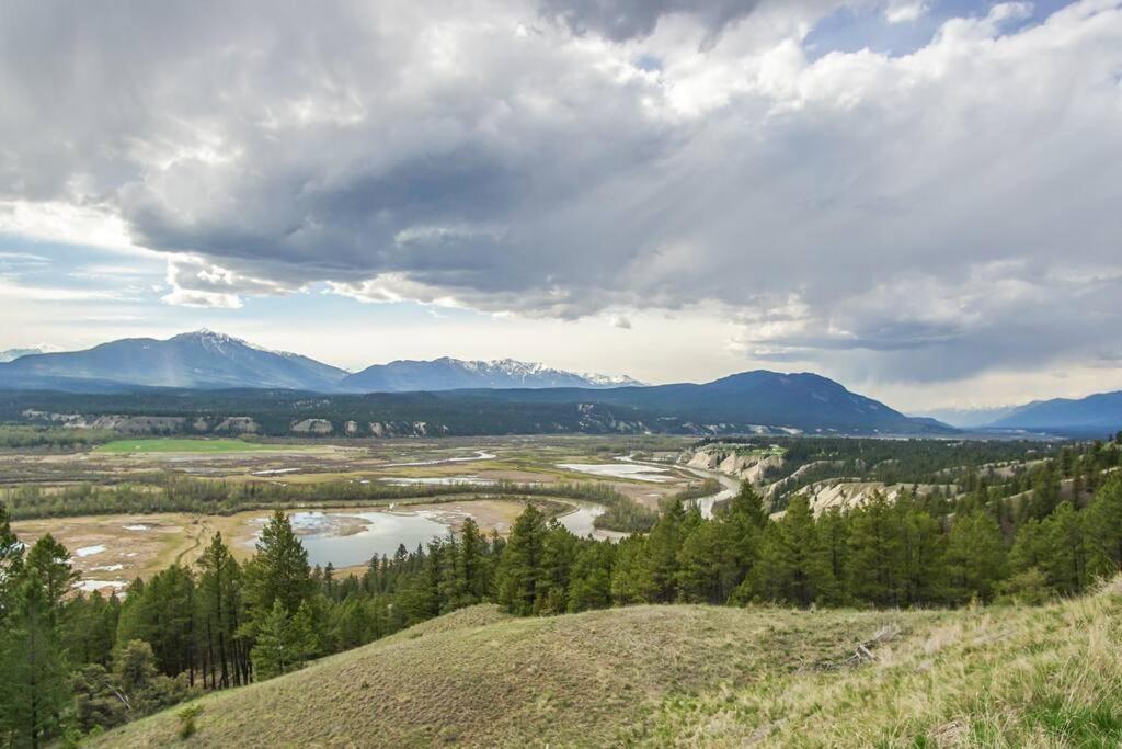 Stylish and comfy 2BR condo near Hot Springs