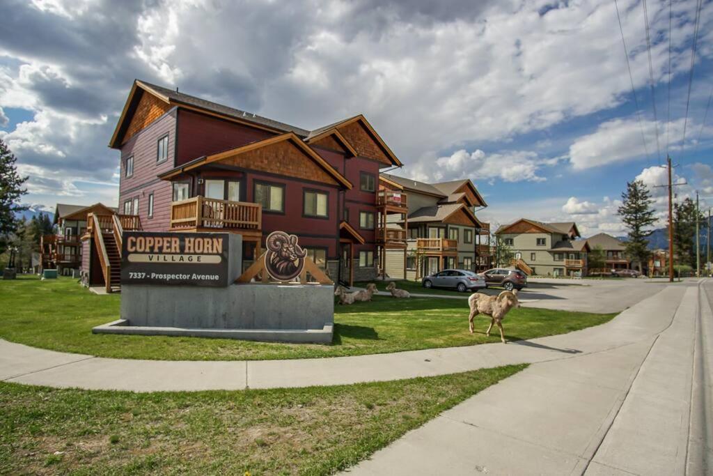 Stylish and comfy 2BR condo near Hot Springs