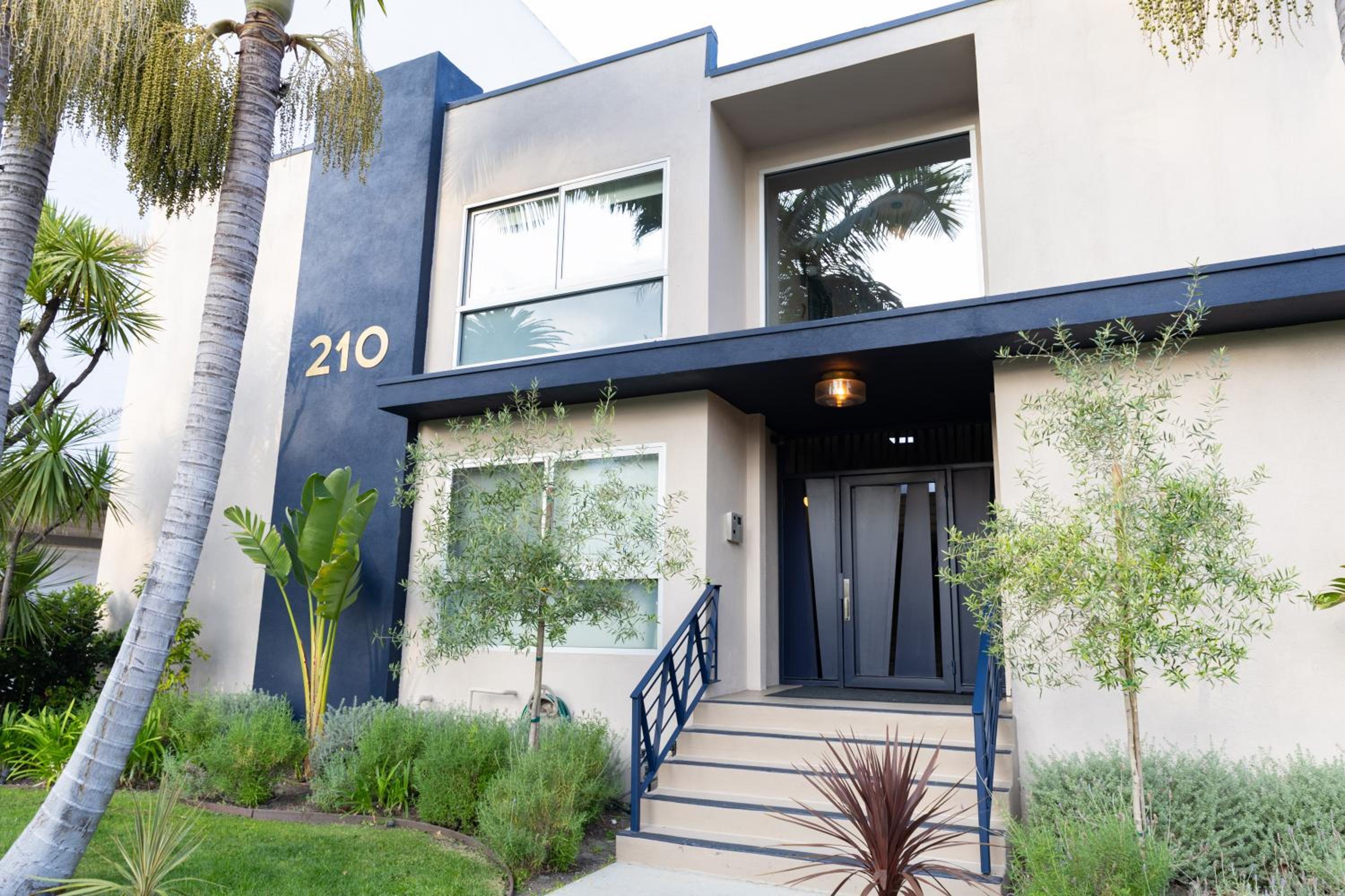 Luxury 2br 2ba Beverly Hills Near Cedars Sinai