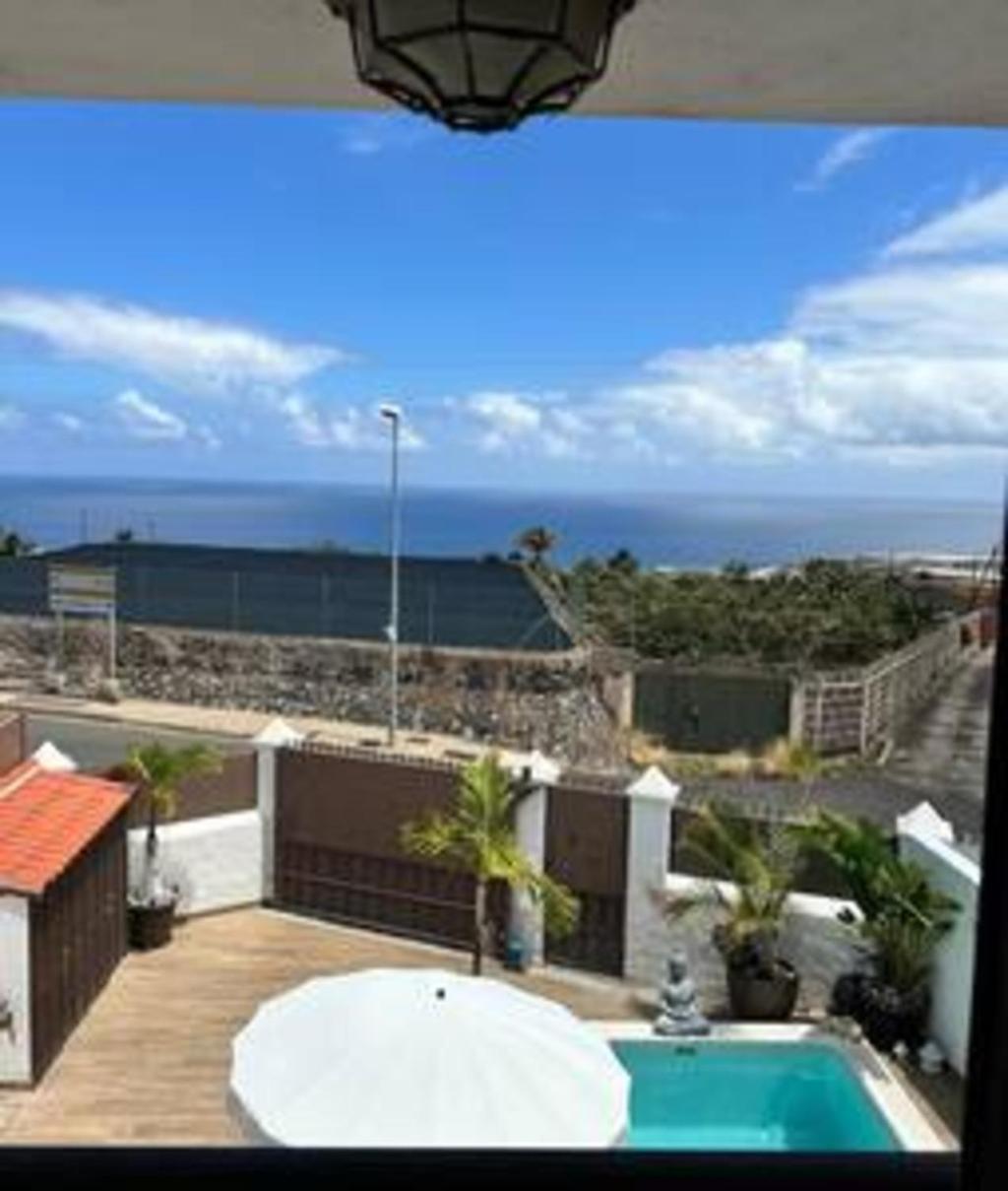 Maravilloso chalet con piscina.