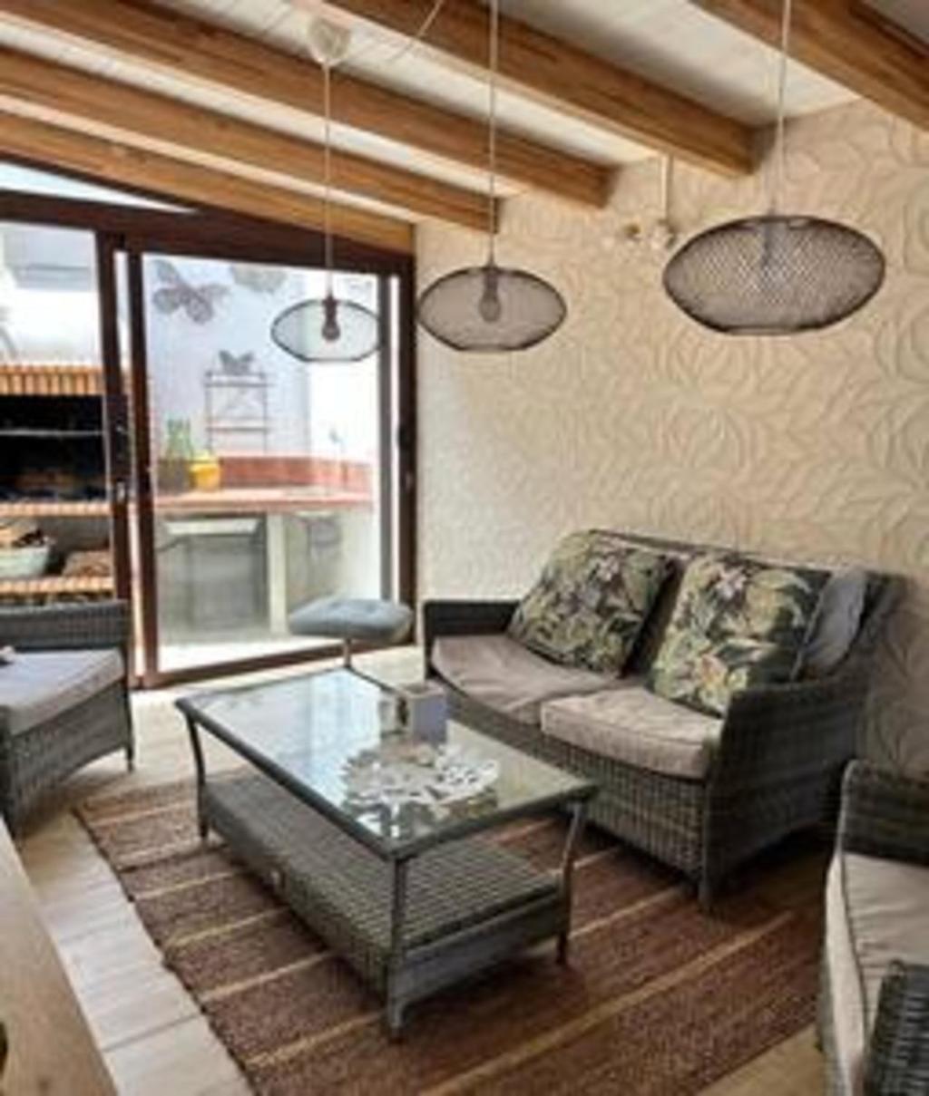 Maravilloso chalet con piscina.