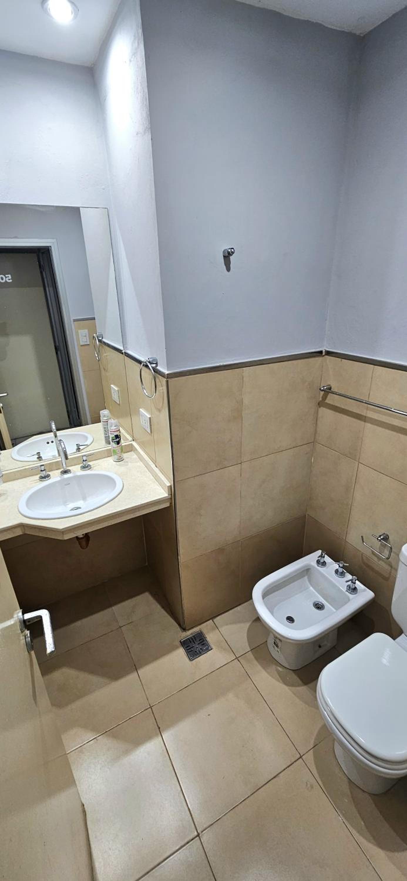 Departamento en Corrientes, céntrico, con piscina, cochera, wifi