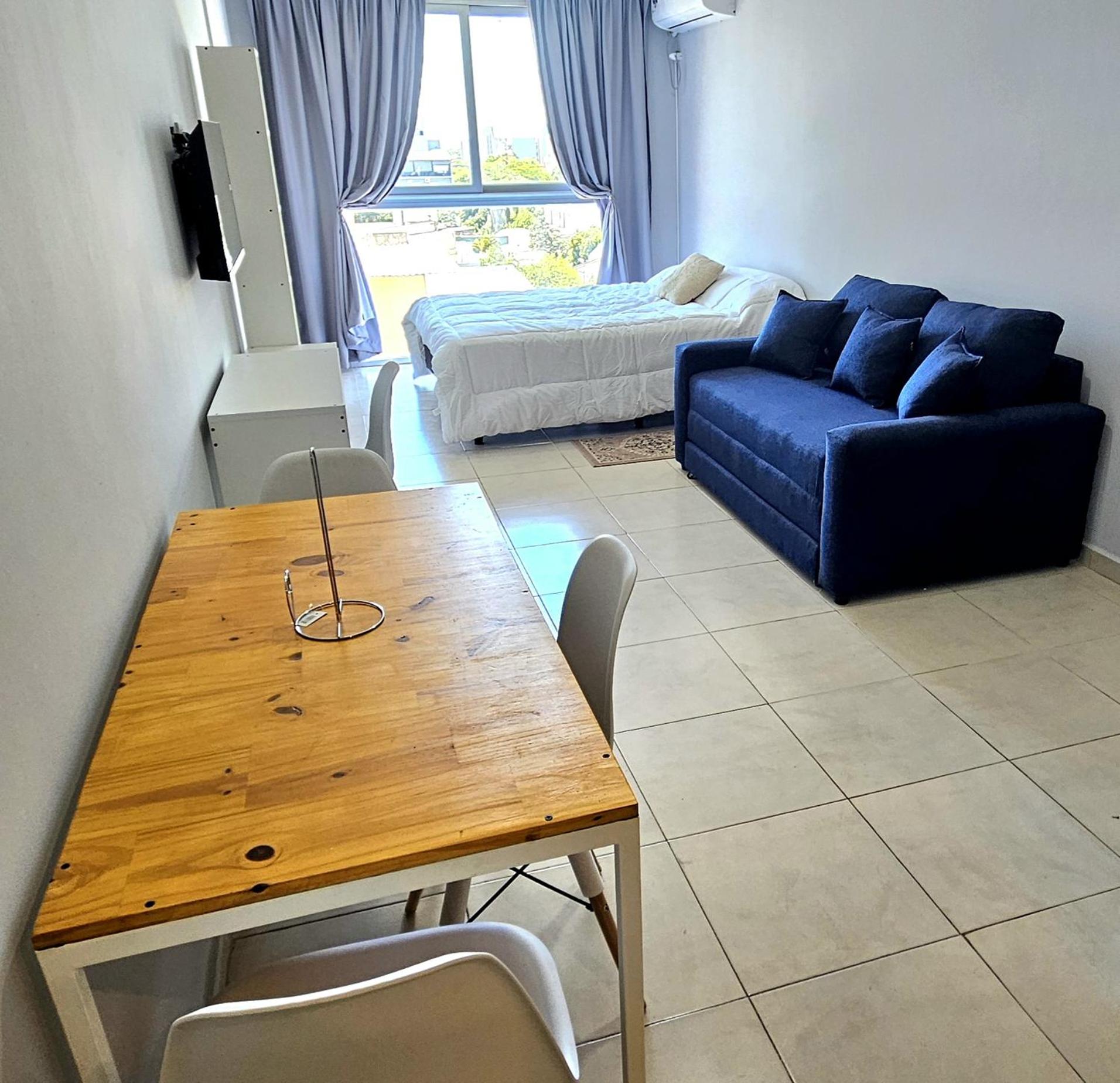Departamento en Corrientes, céntrico, con piscina, cochera, wifi