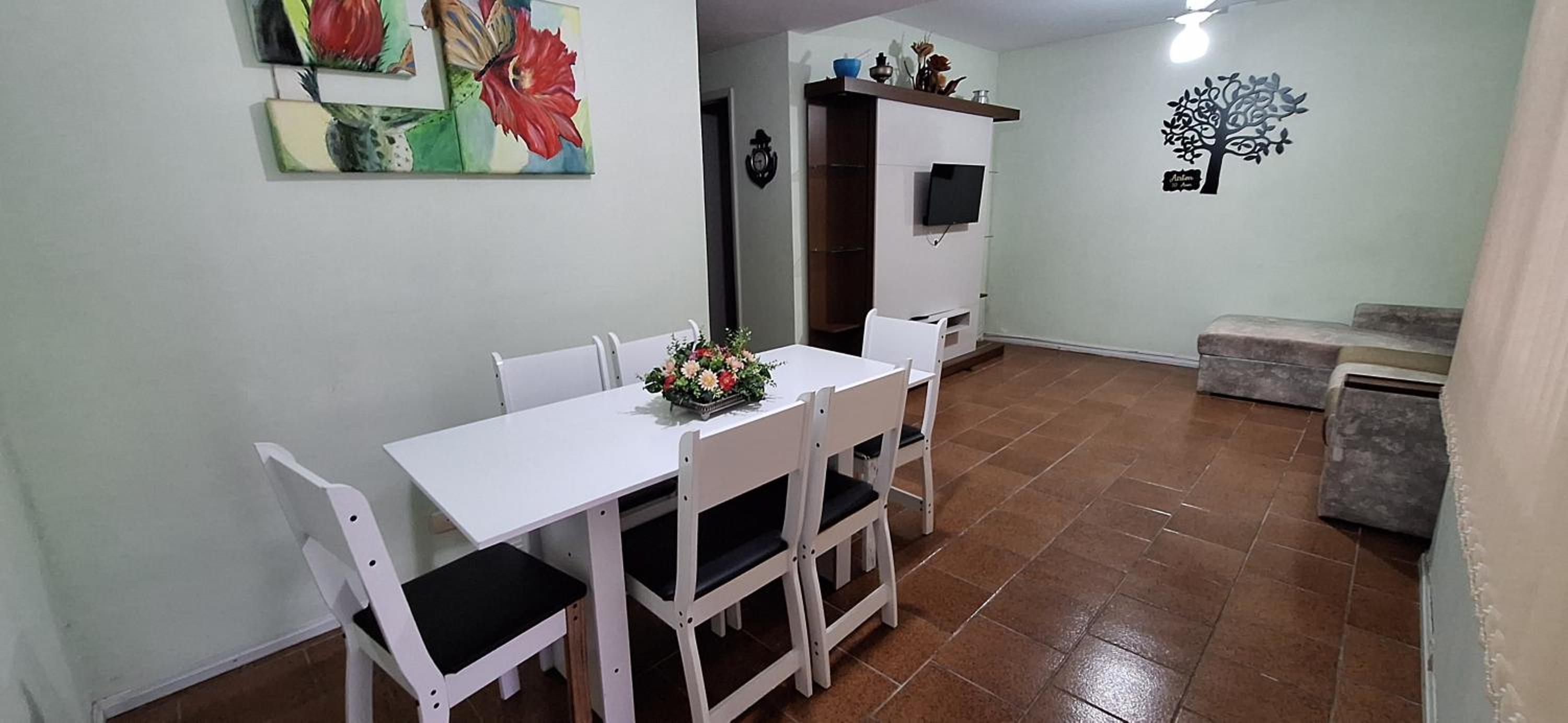 Triplex a 4 quadras da praia