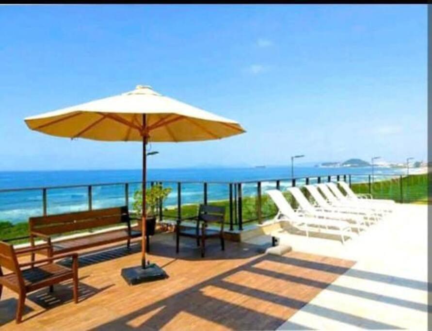 Apartamento pé na areia, proximo Beto Carreiro!