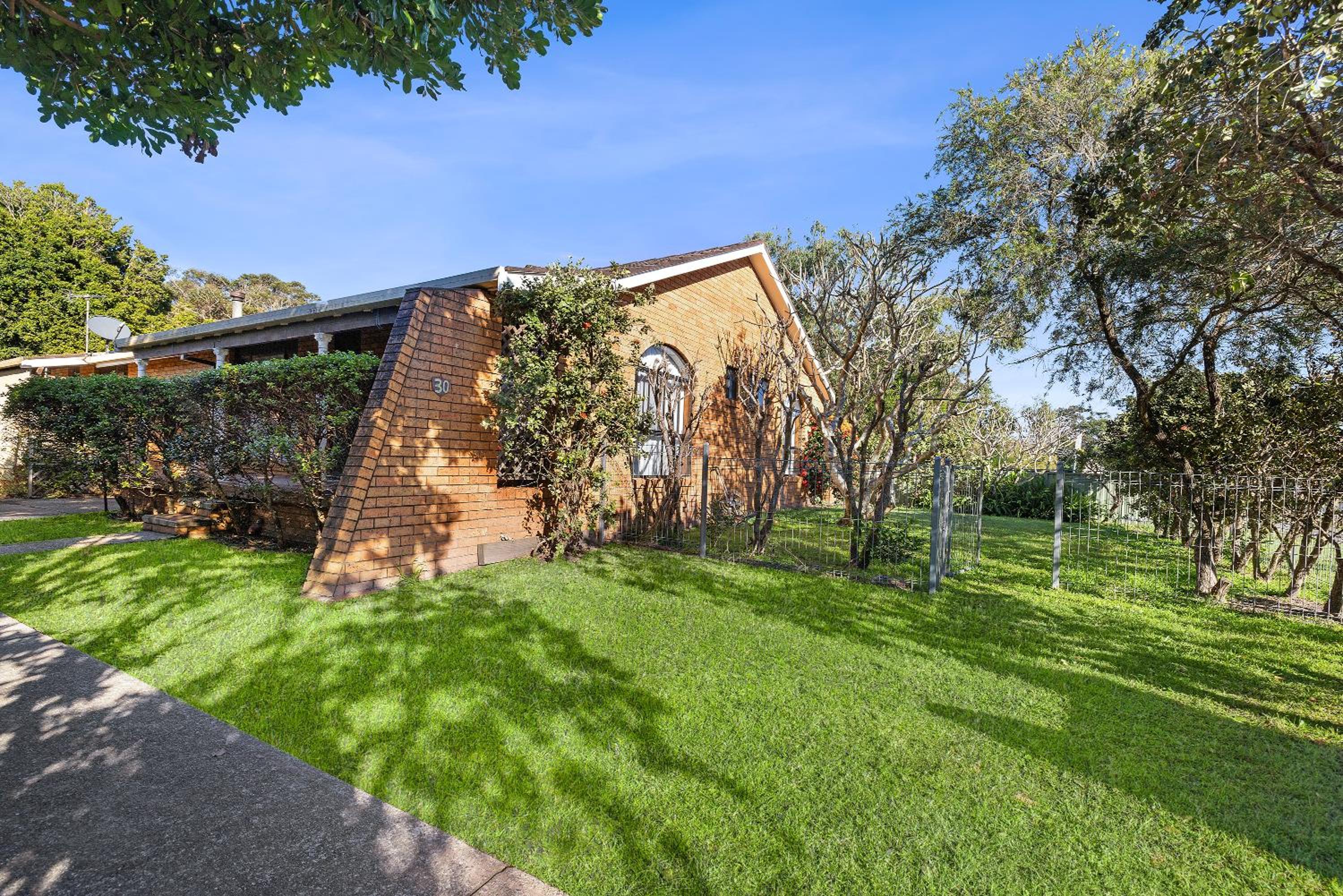 Annies Place 130 Gordon Young Drive SWR