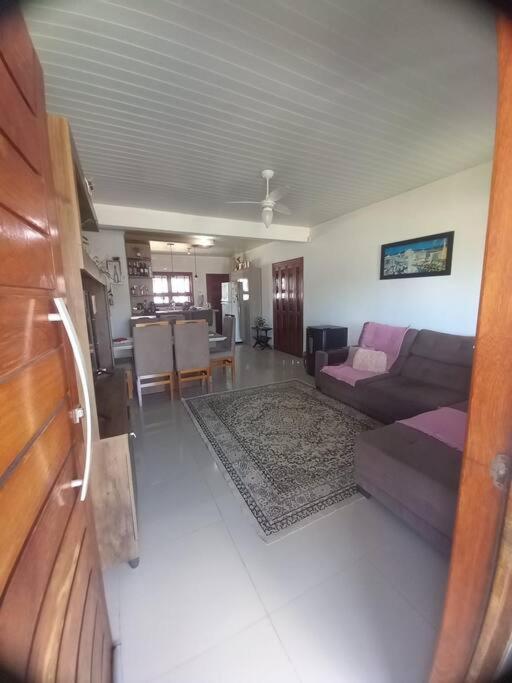 Casa aconchegante próximo a praia, 2 dormitórios