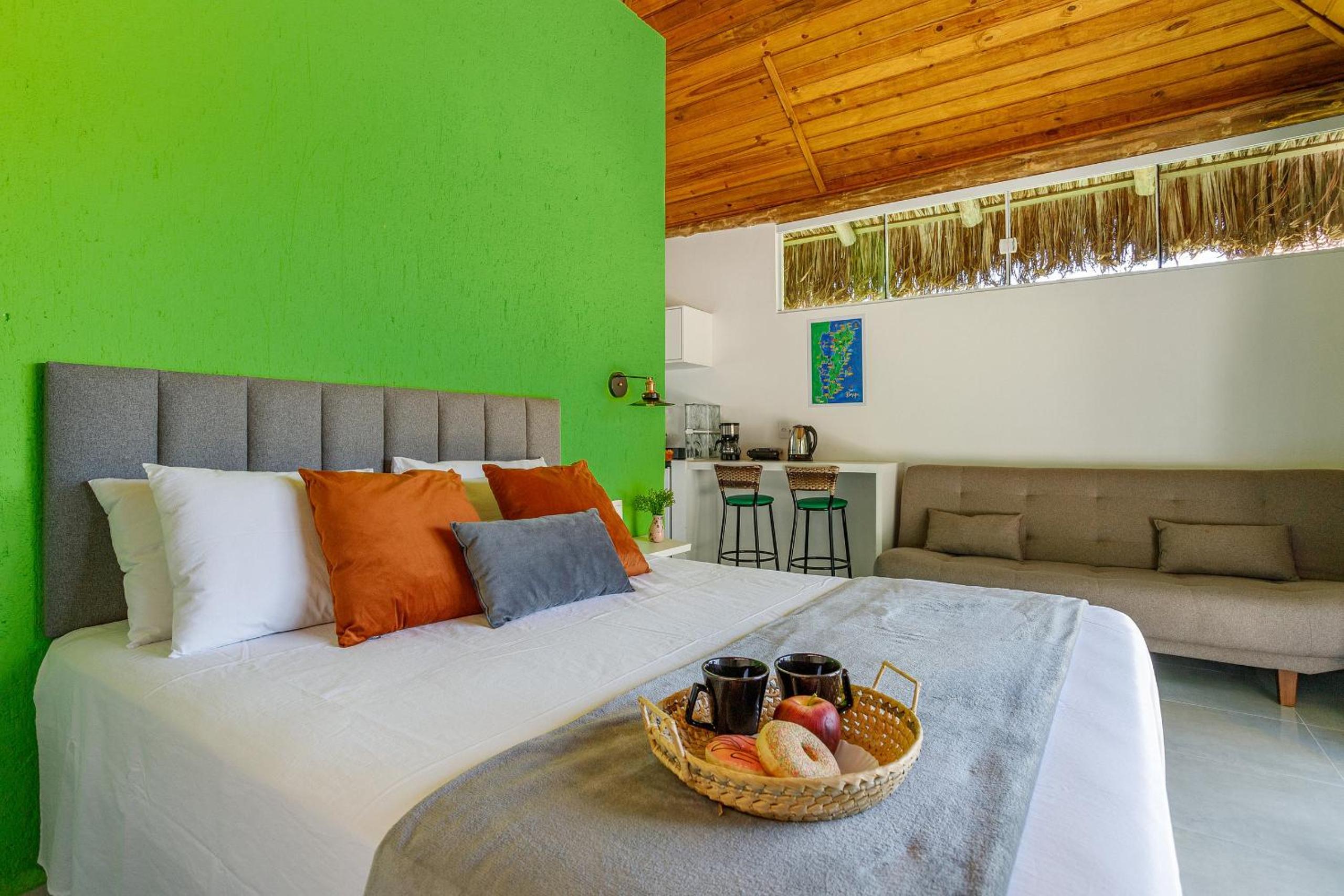 Parrot Cabin - Heated Pool & Gourmet Area