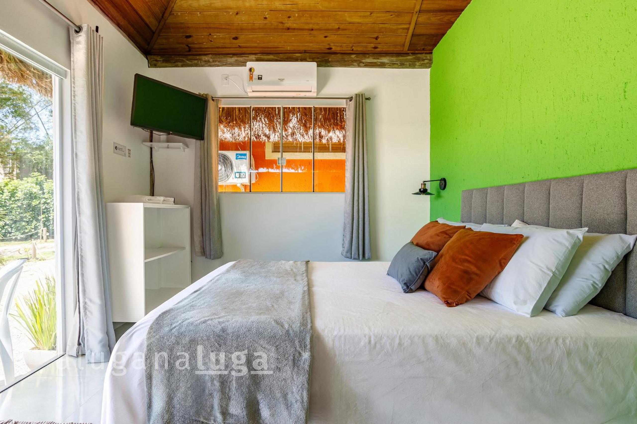 Parrot Cabin - Heated Pool & Gourmet Area