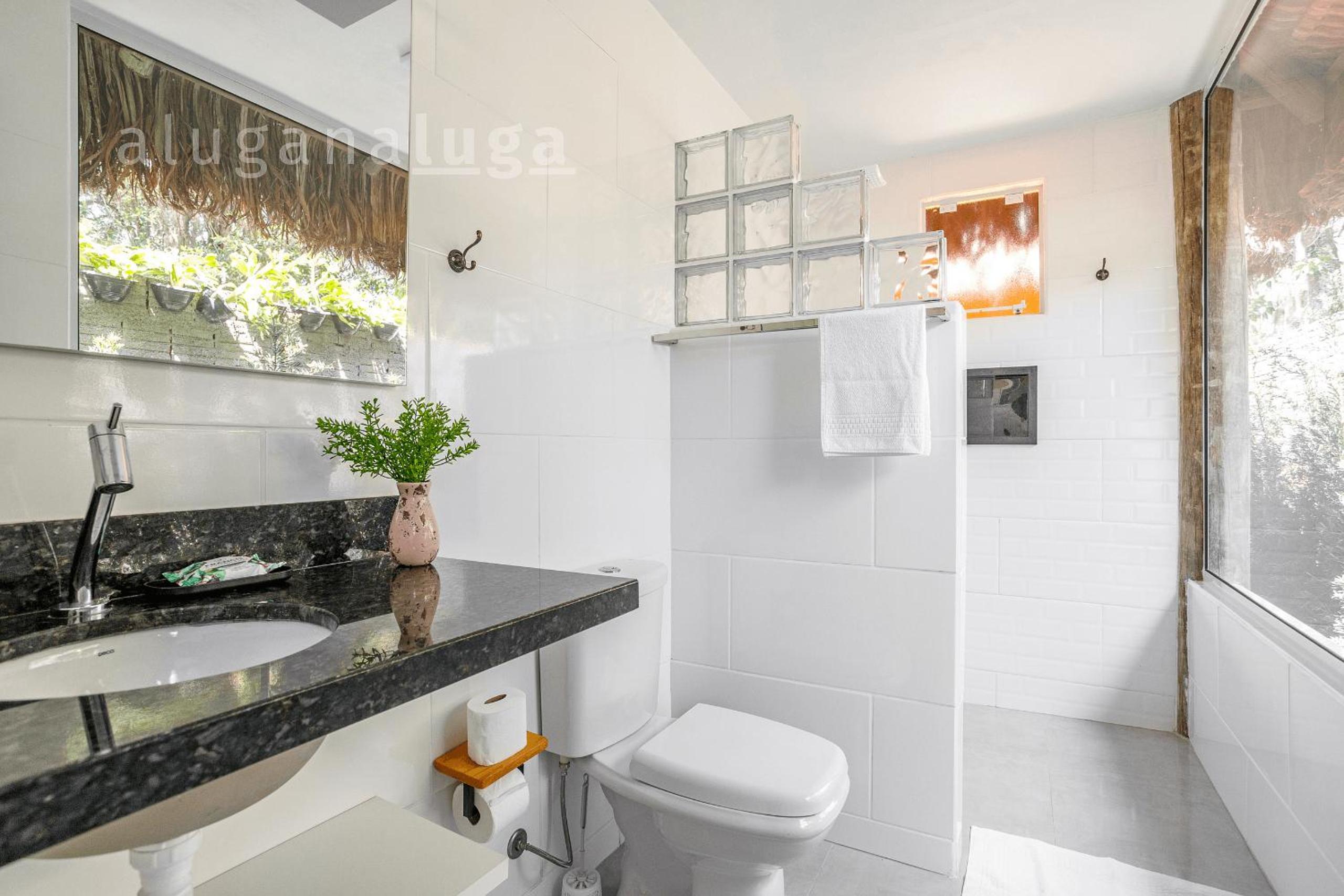 Parrot Cabin - Heated Pool & Gourmet Area