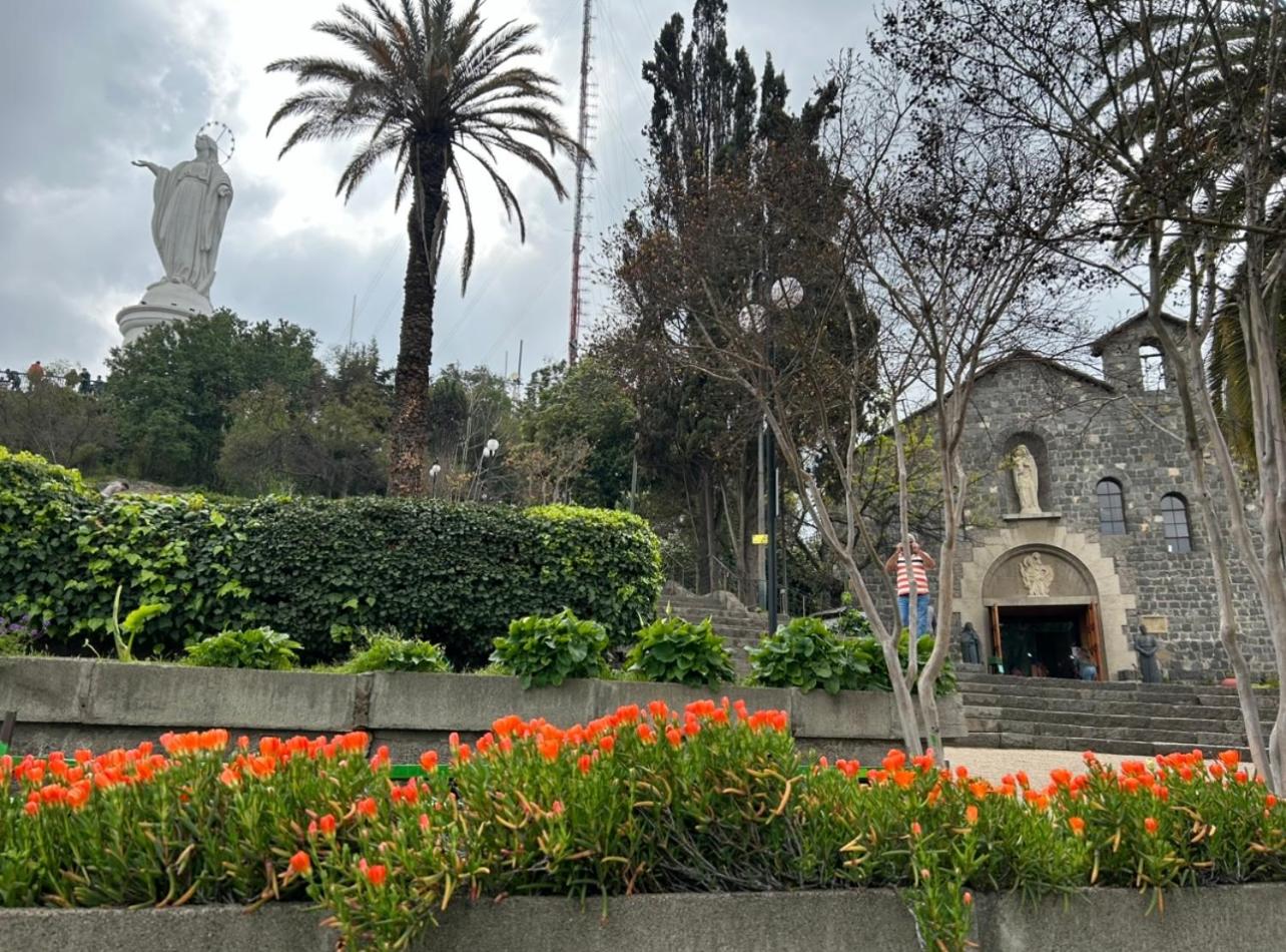 A9 Clínica Católica Metro Santa Lucía